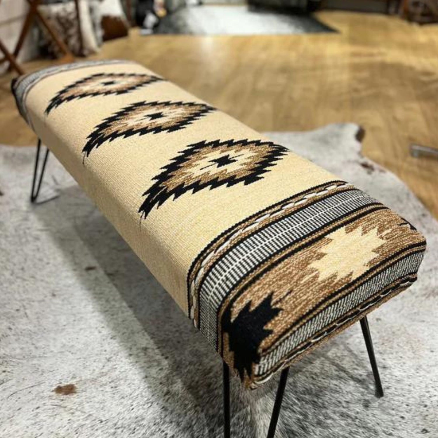 Furniture / Decor