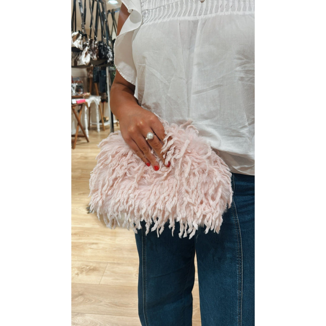 Feather clutch