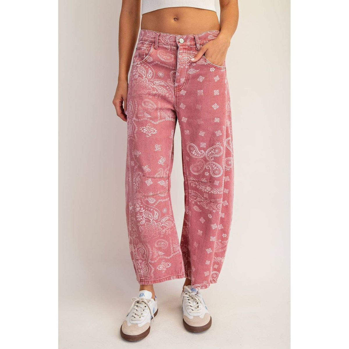 JEANS MINERAL WASHED PAISLEY PRINTED BARREL JEANS