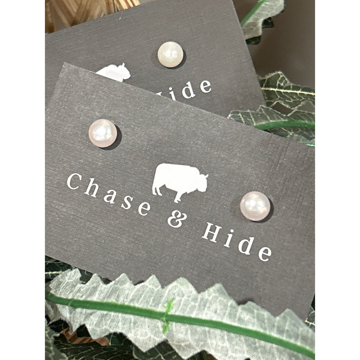 8.5mm Freshwater pearl studs