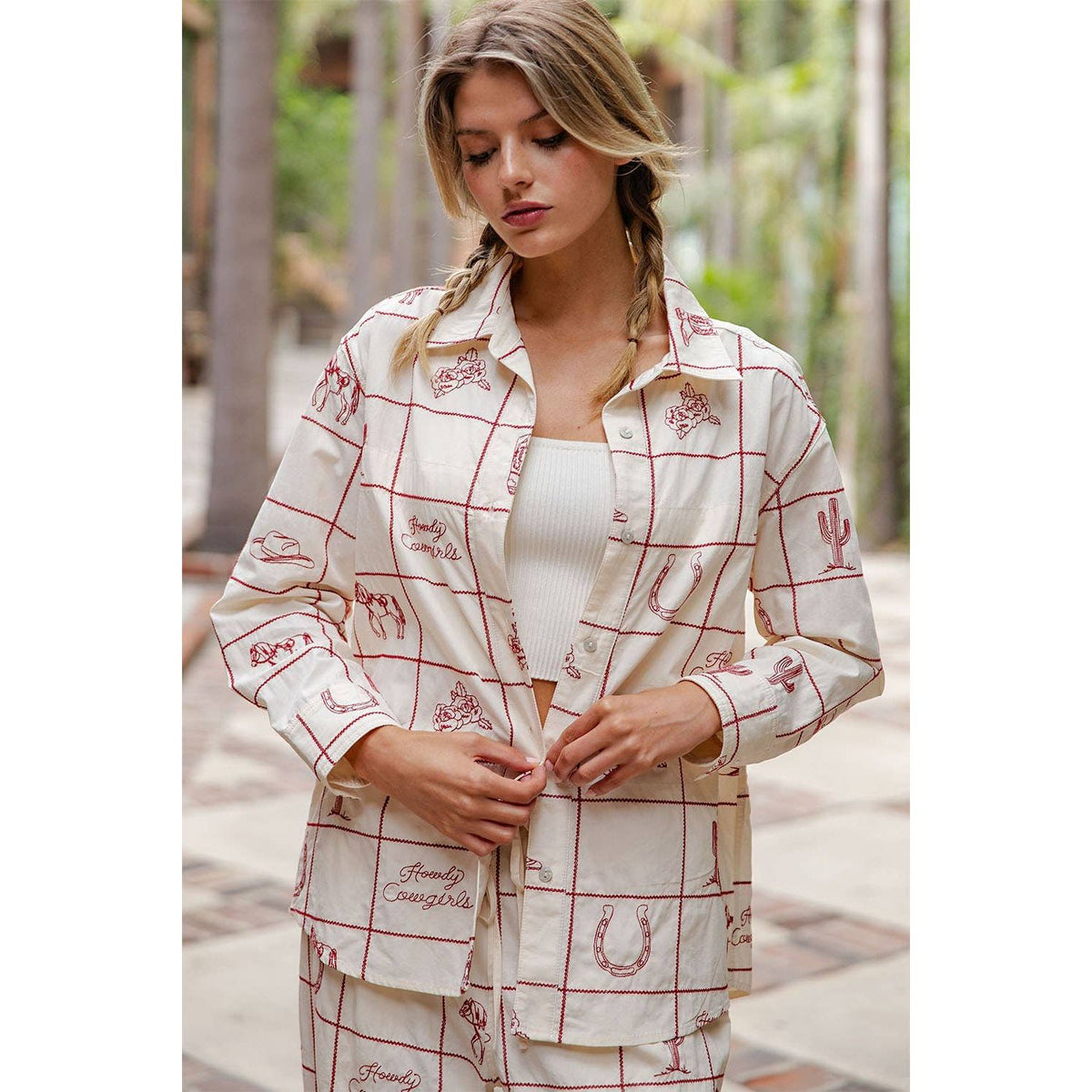 EMBROIDERED WESTERN BUTTON DOWN SHIRT