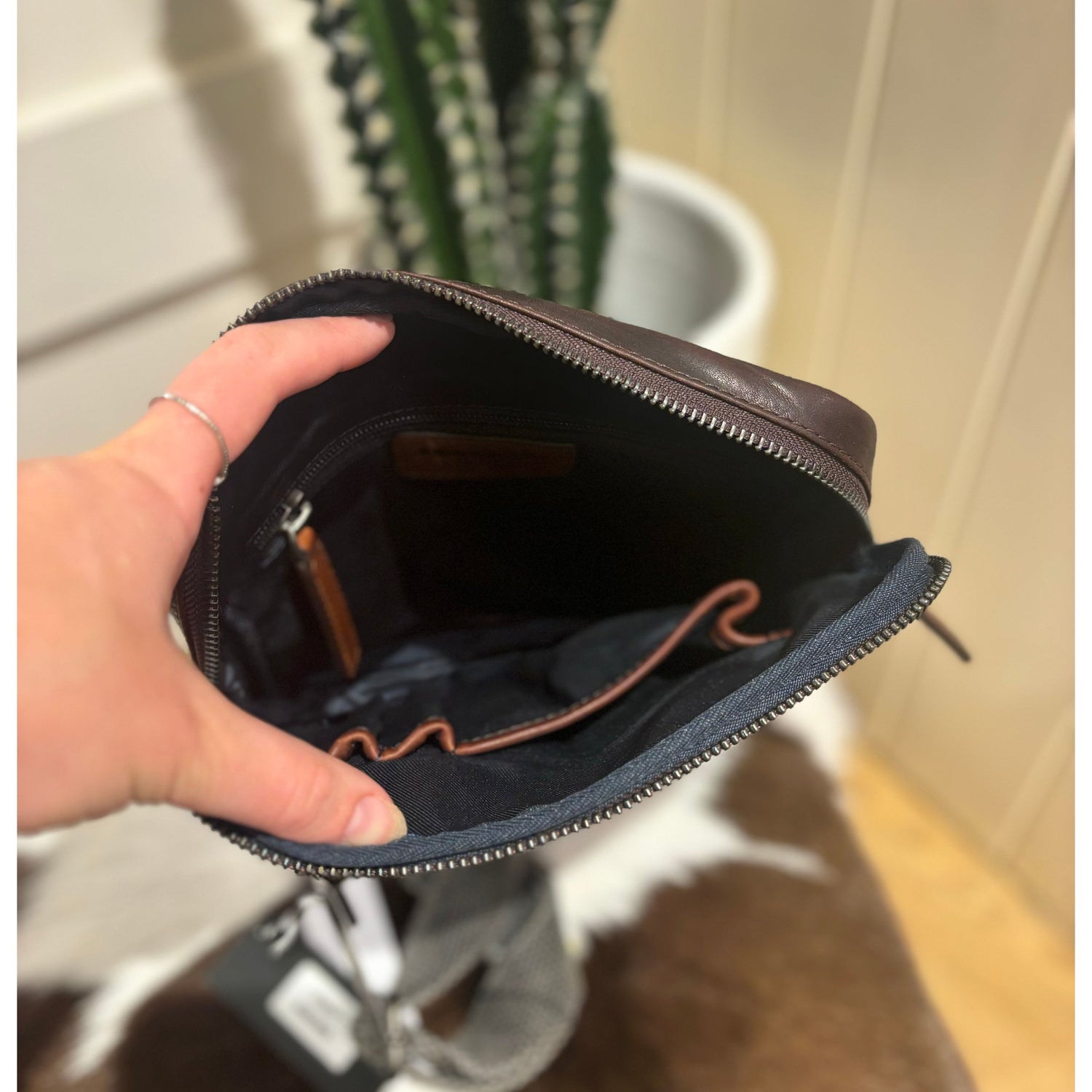 Men’s Leather sling