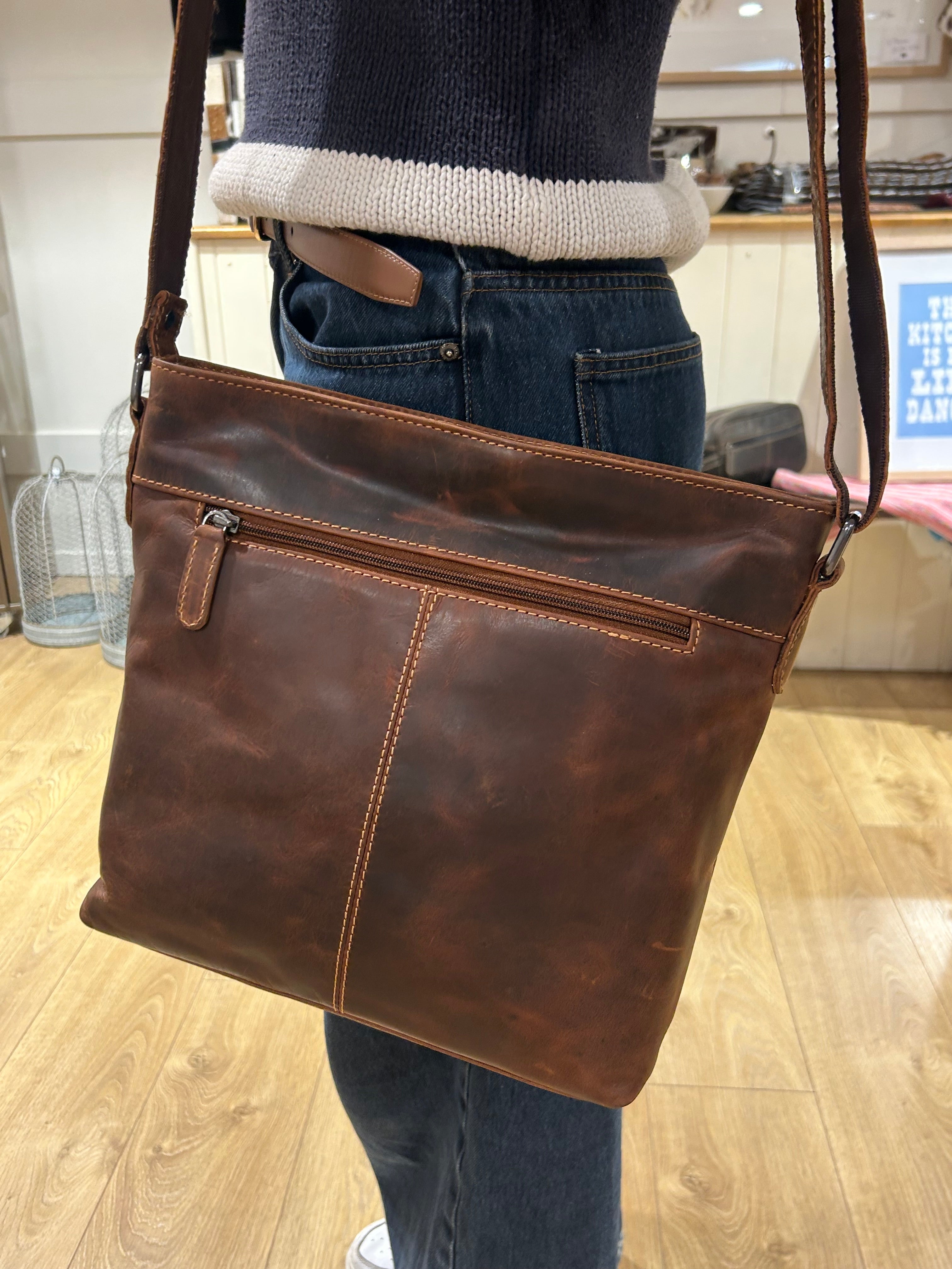 Leather Crossbody - GW001