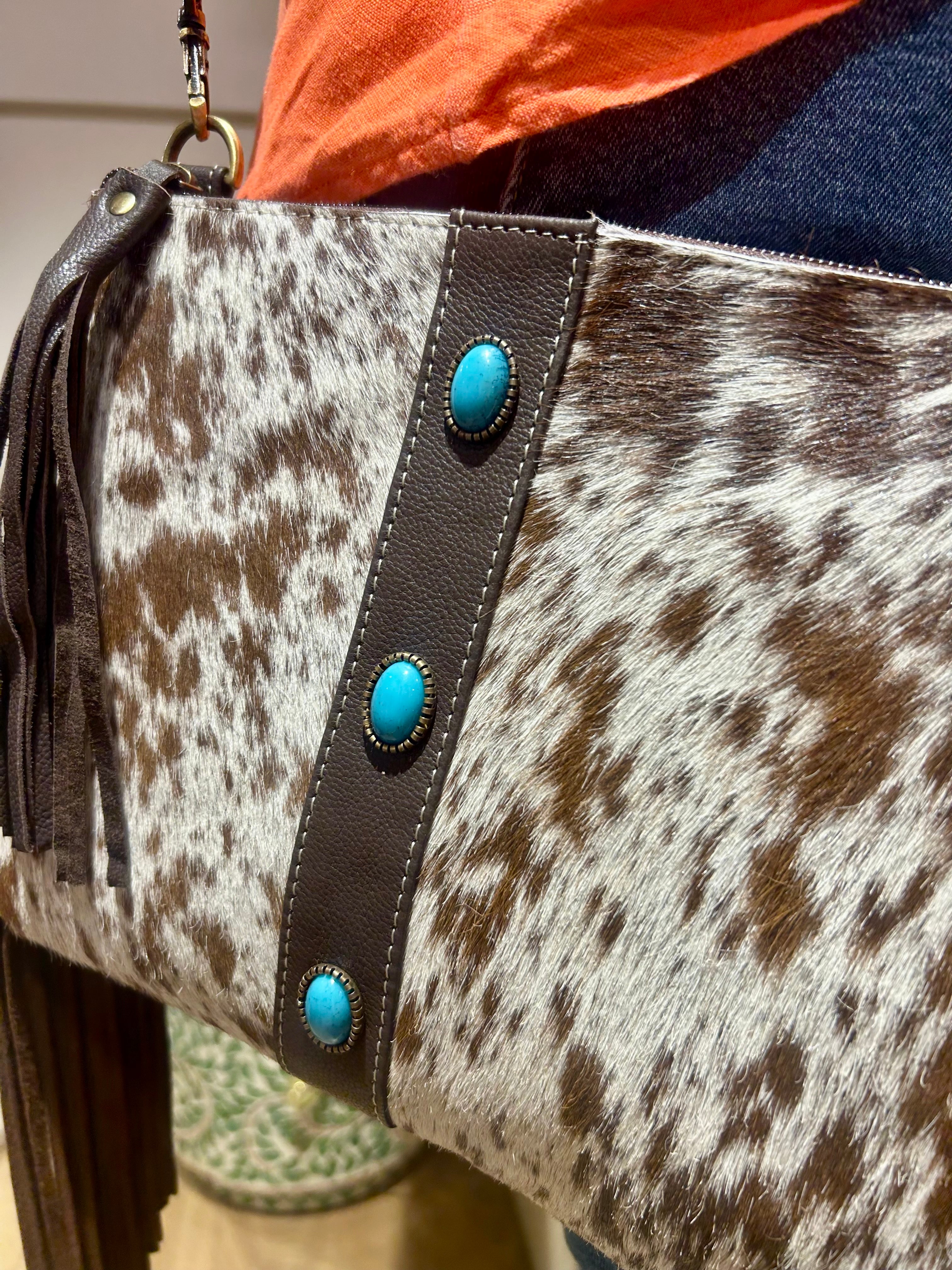 Cowhide Clutch Bag With Turquoise Stonework and Fringes – AB76