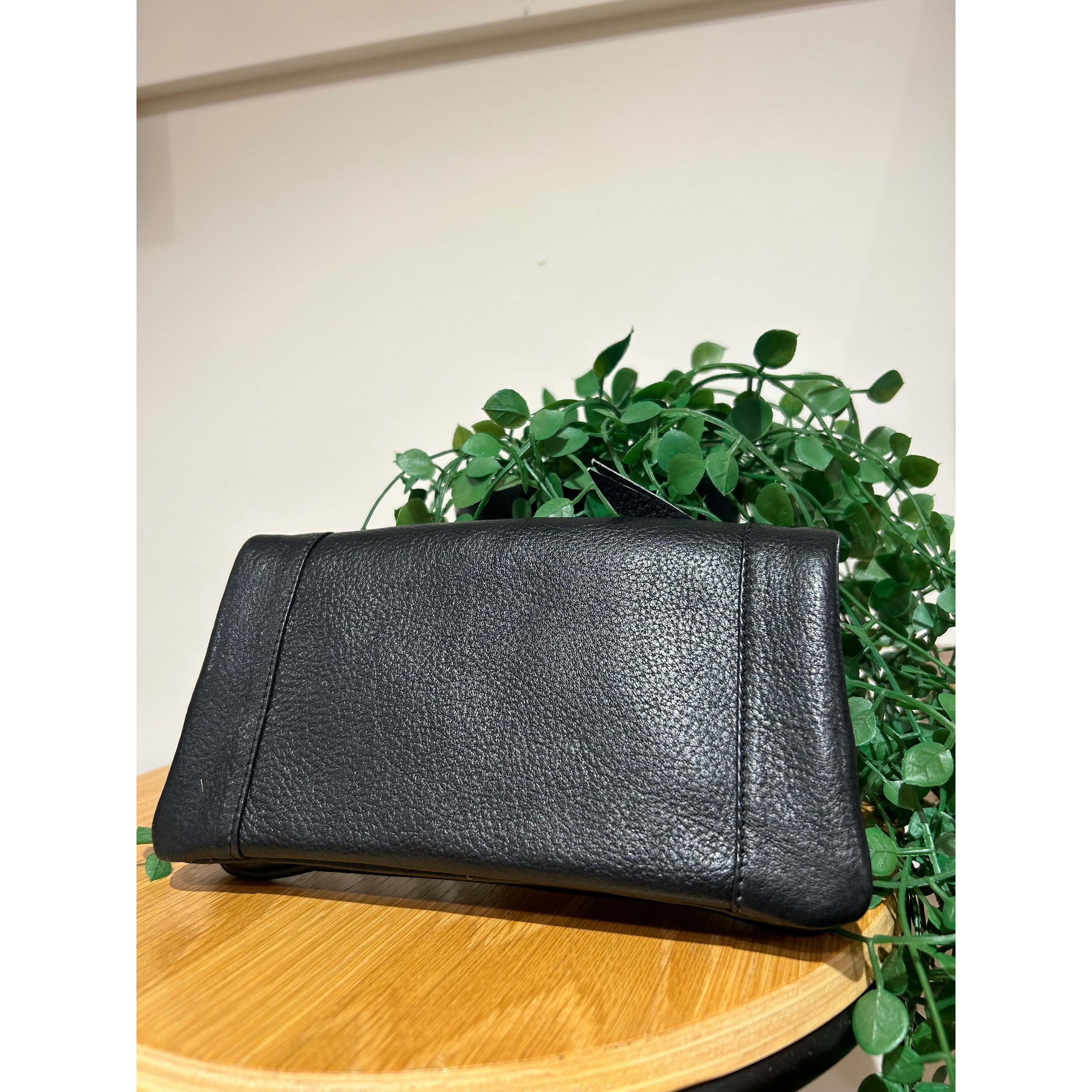 The Holly Wallet