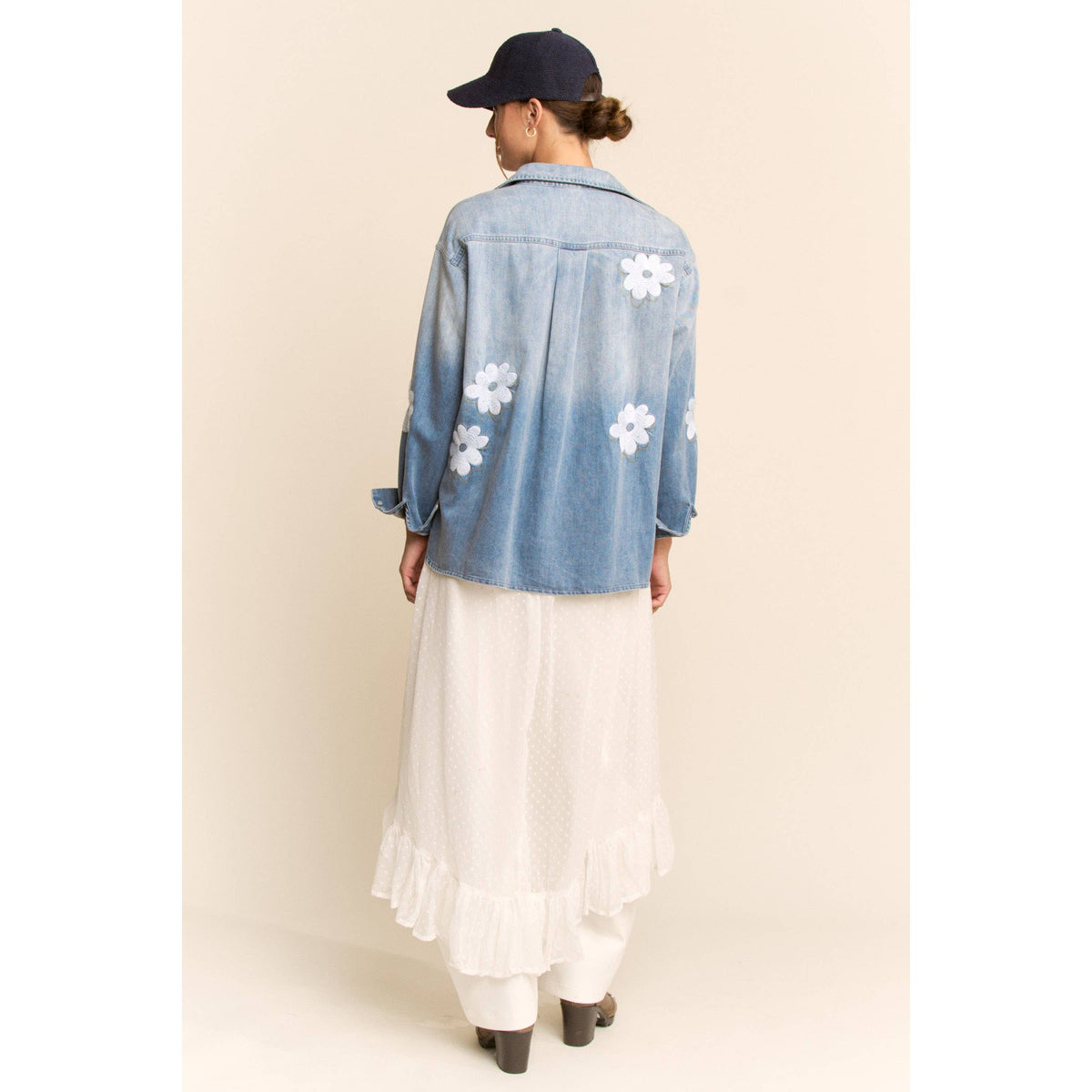 FLOWER EMBROIDERED BUTTON FRONT WASH DENIM SHIRT