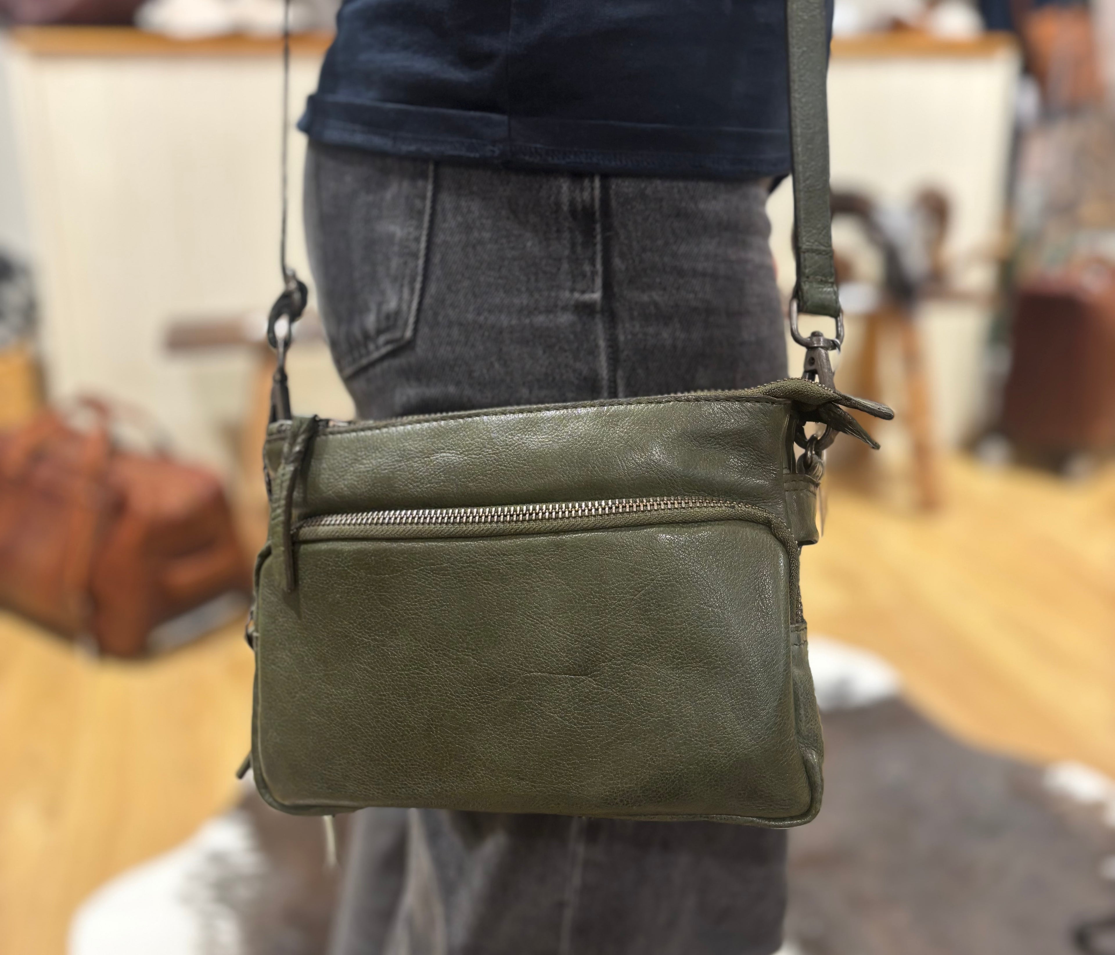 Leather cross body/ shoulder bag