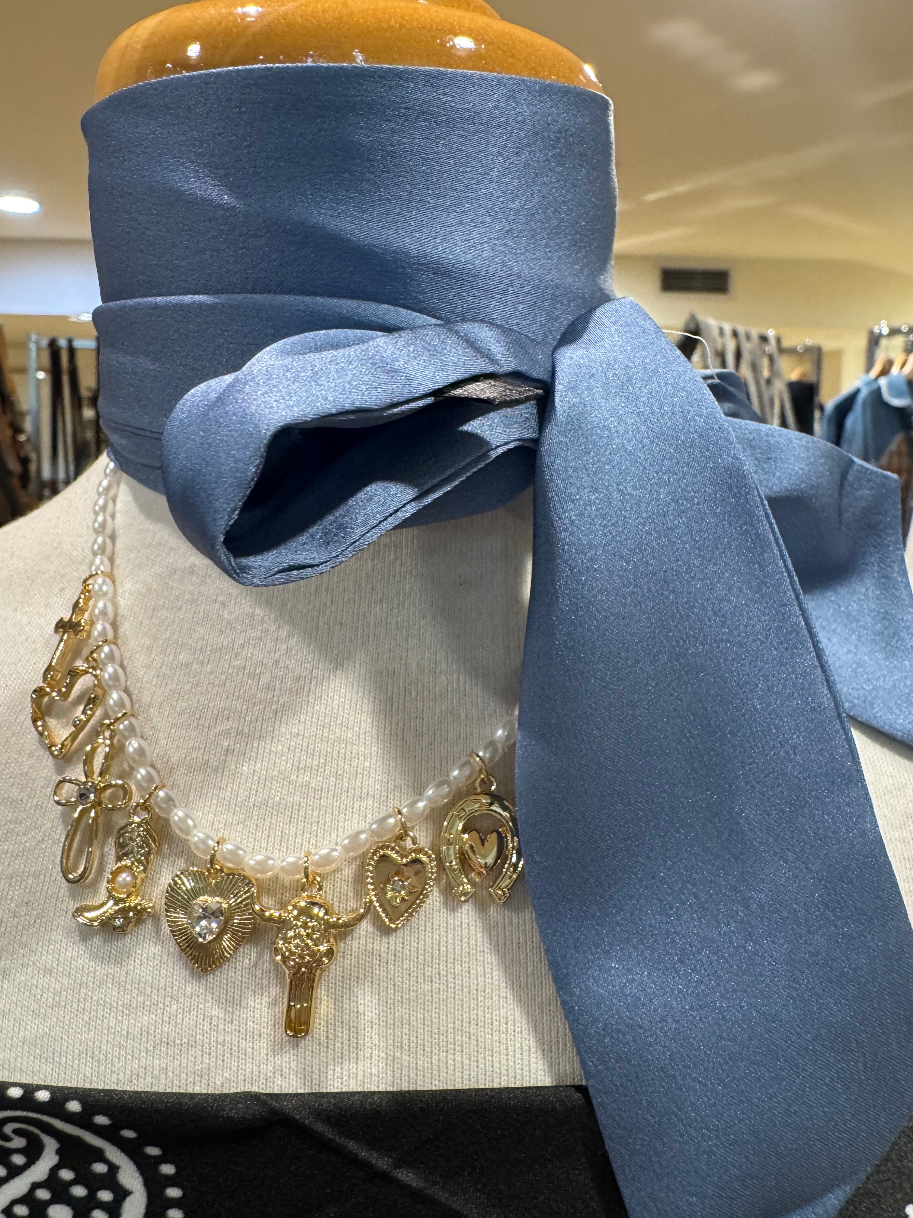 Neck tie scarf
