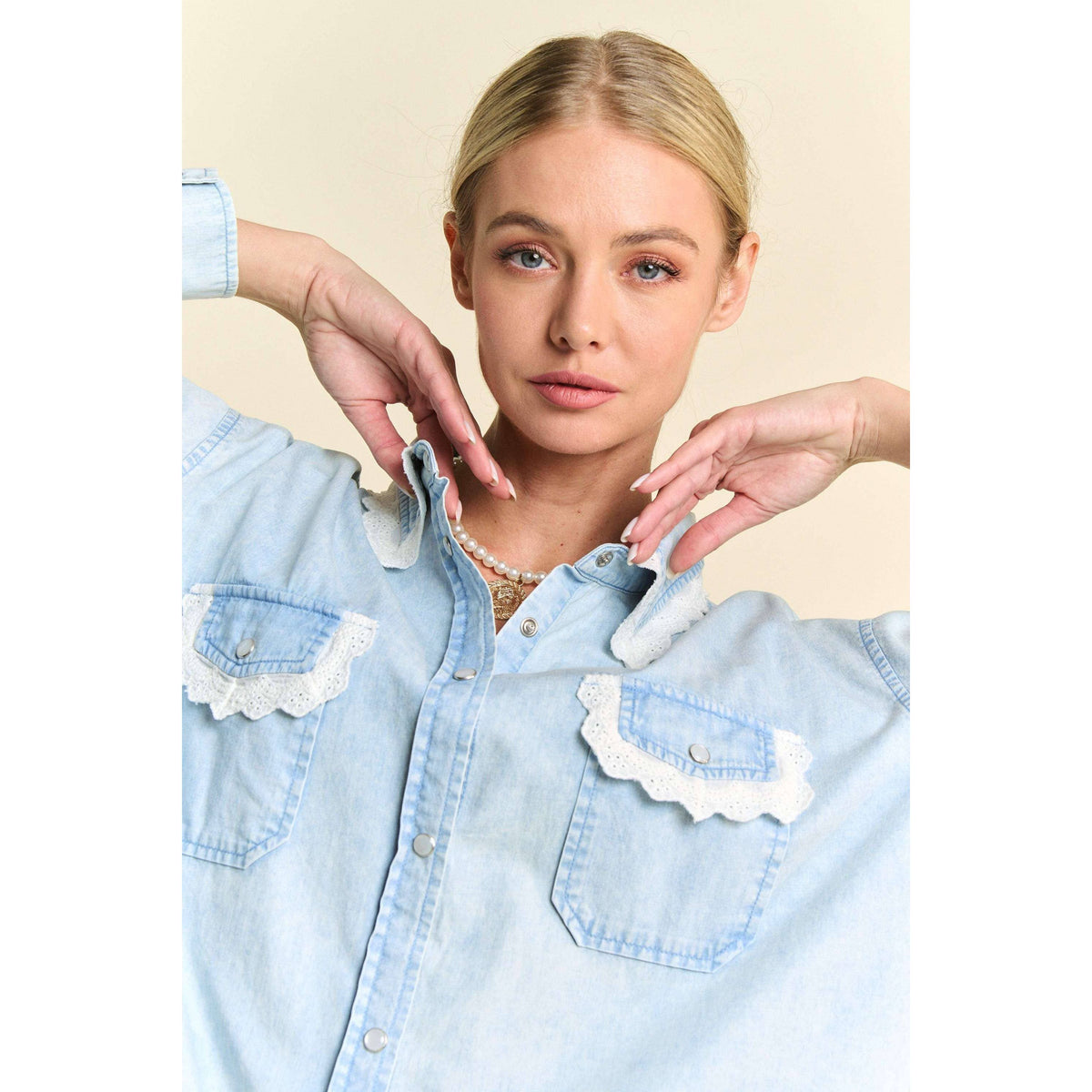 LIGHTWEIGHT WASHED LACE EDGE WAFFLE KNIT SHIRT