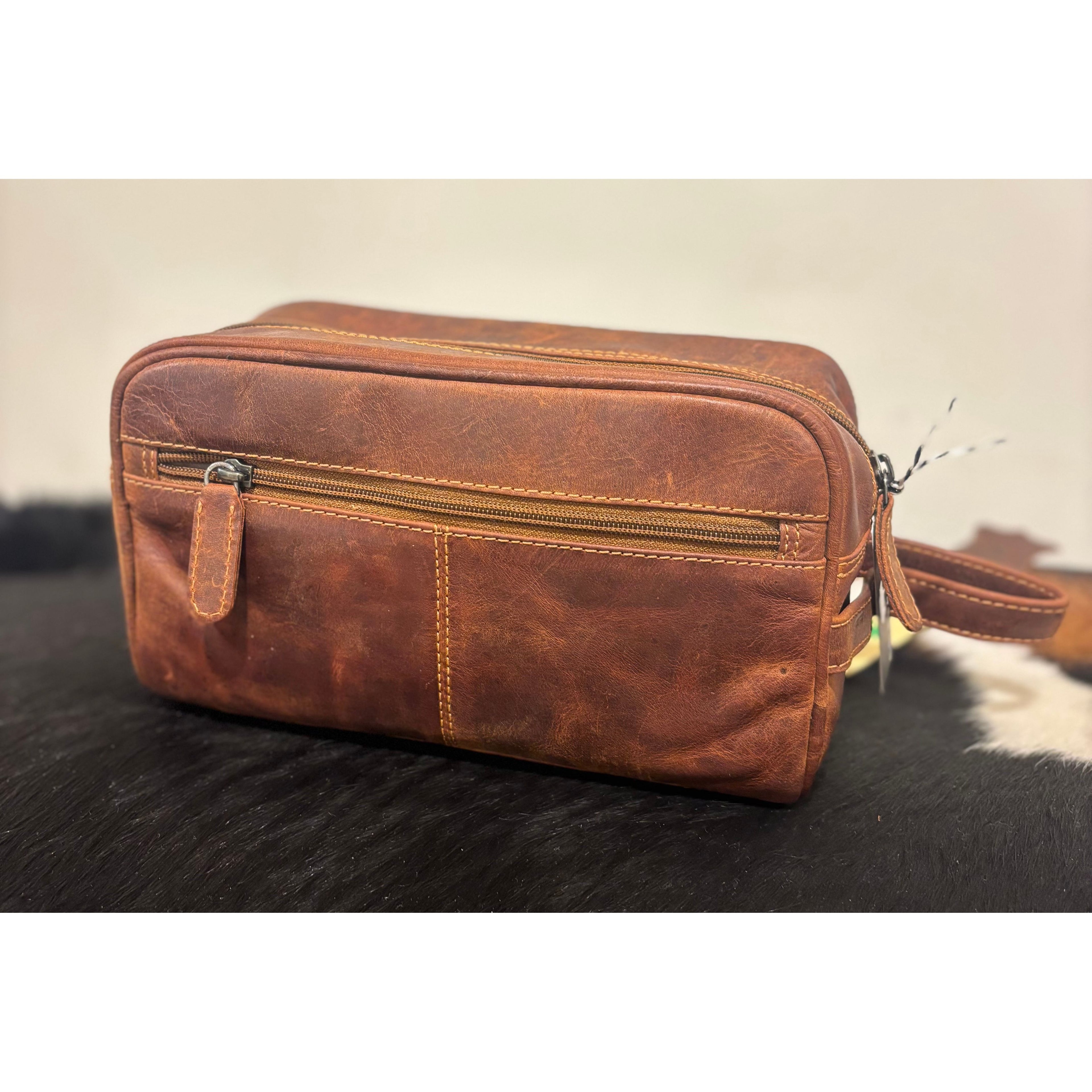 Men’s Leather toiletry bag