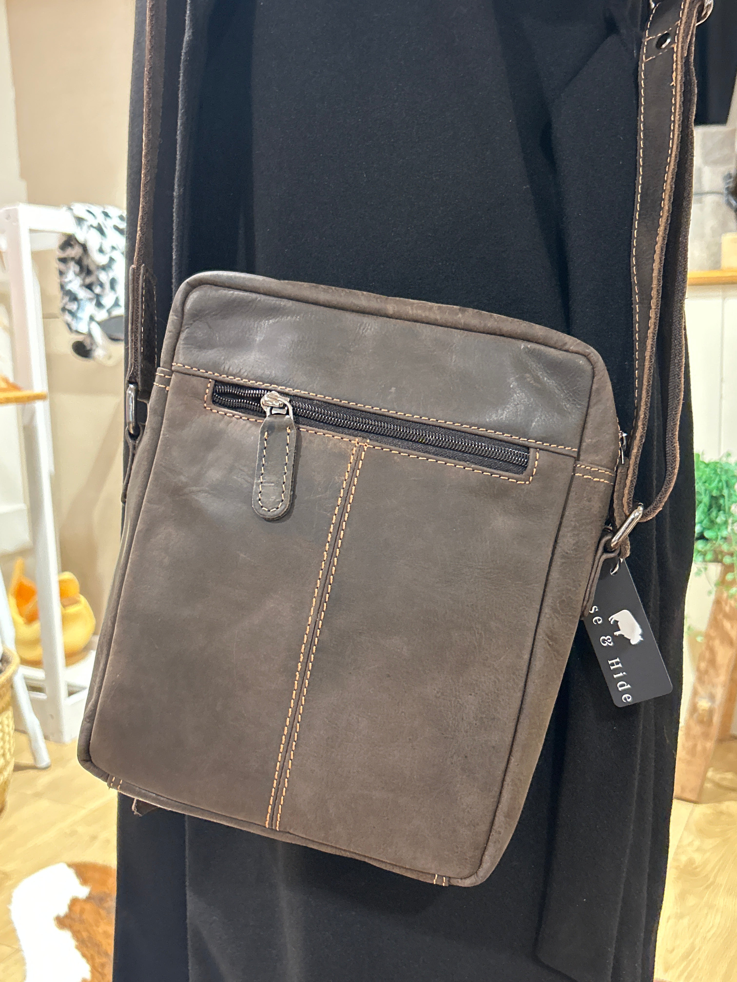 Leather Crossbody/Shoulder Bag - UNISEX 191049