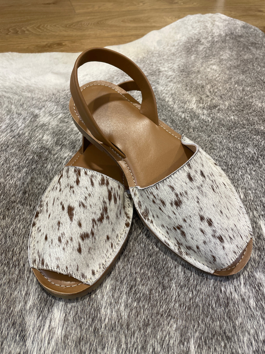 Cowhide Shoes Sling back 42