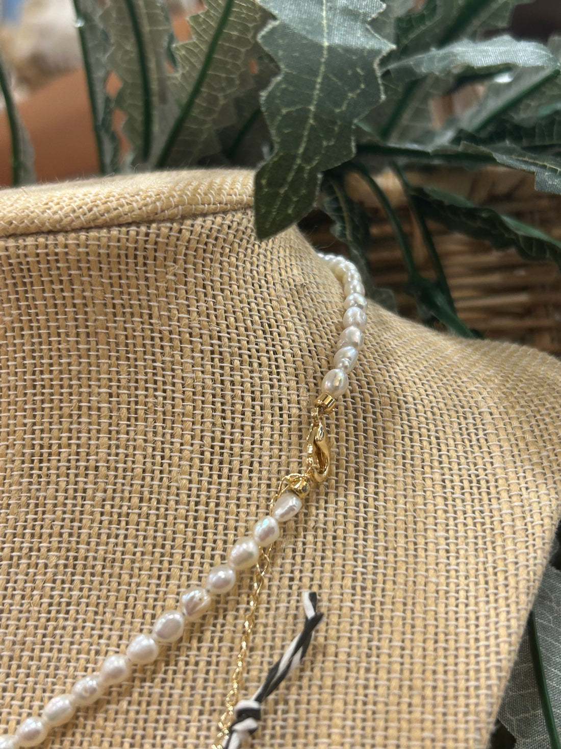 White Pearl Choker