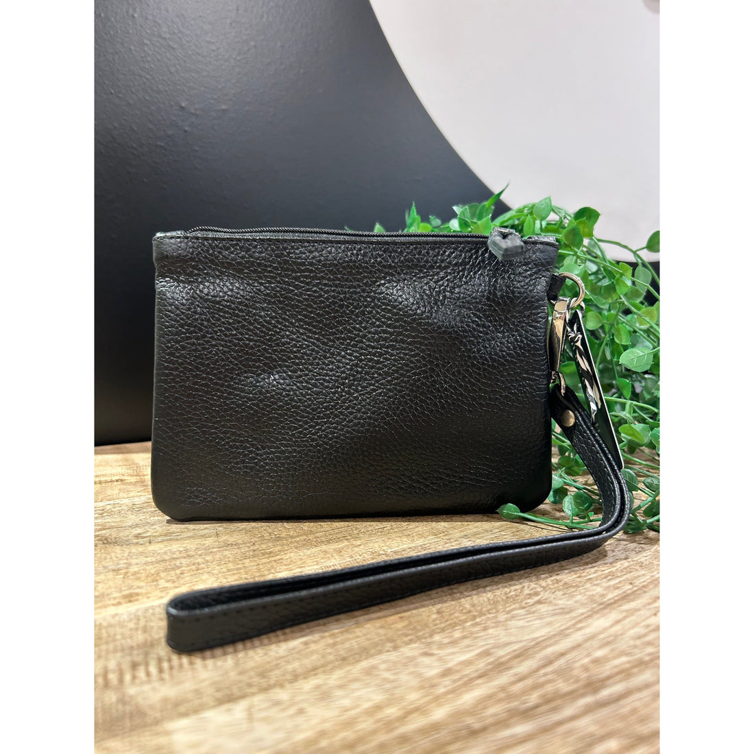 Midi Black sized clutch