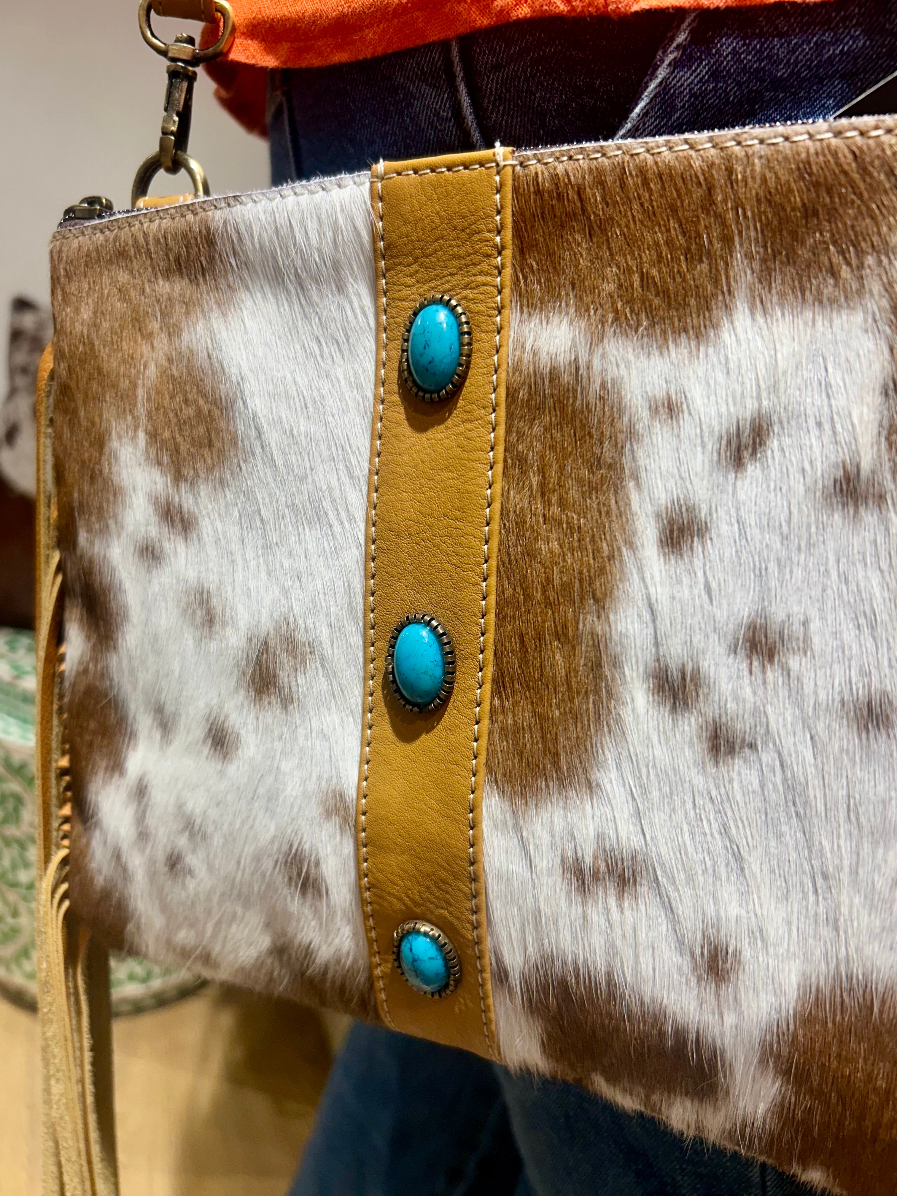 Cowhide Clutch Bag With Turquoise Stonework and Fringes – AB76