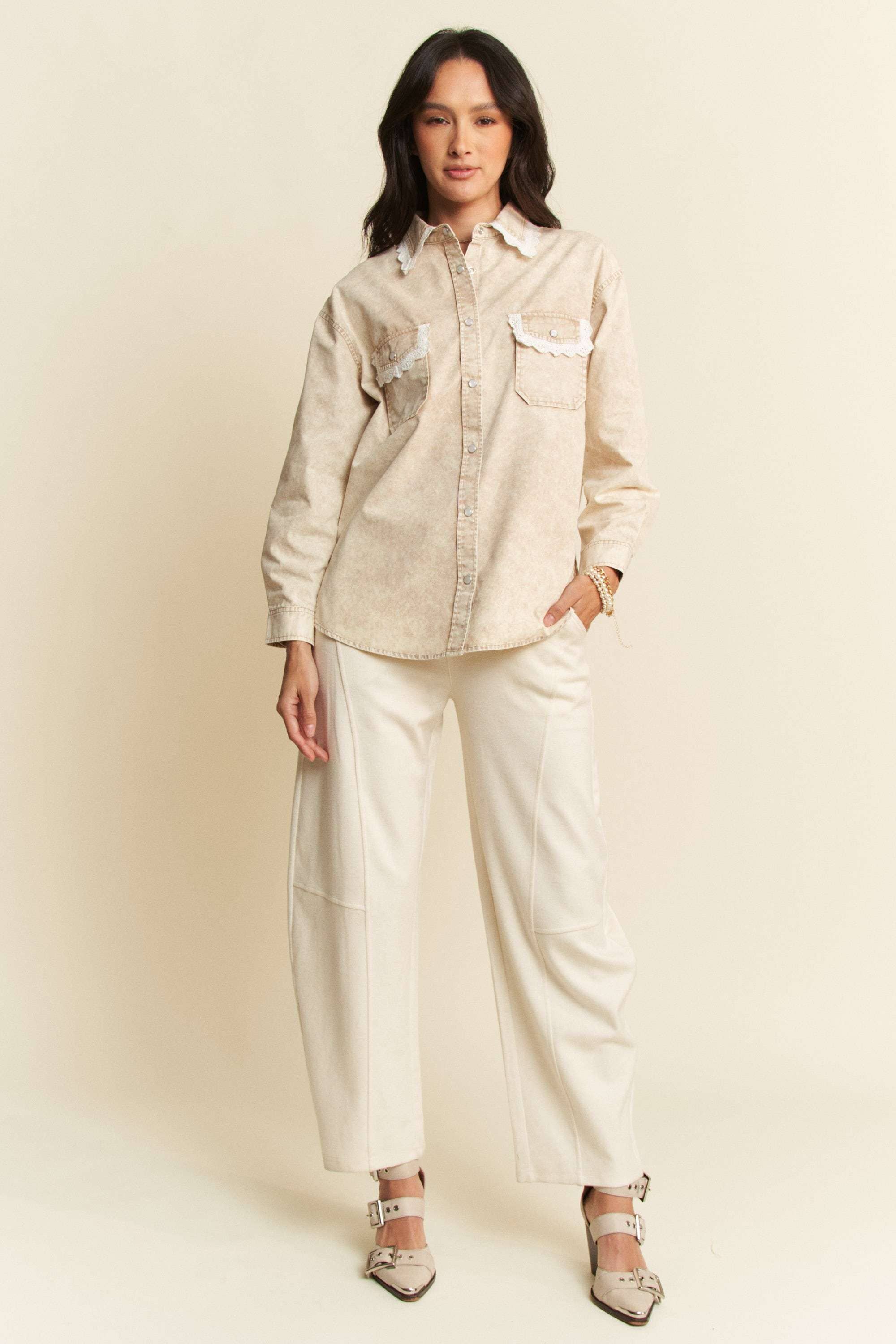 LIGHTWEIGHT WASHED LACE EDGE WAFFLE KNIT SHIRT