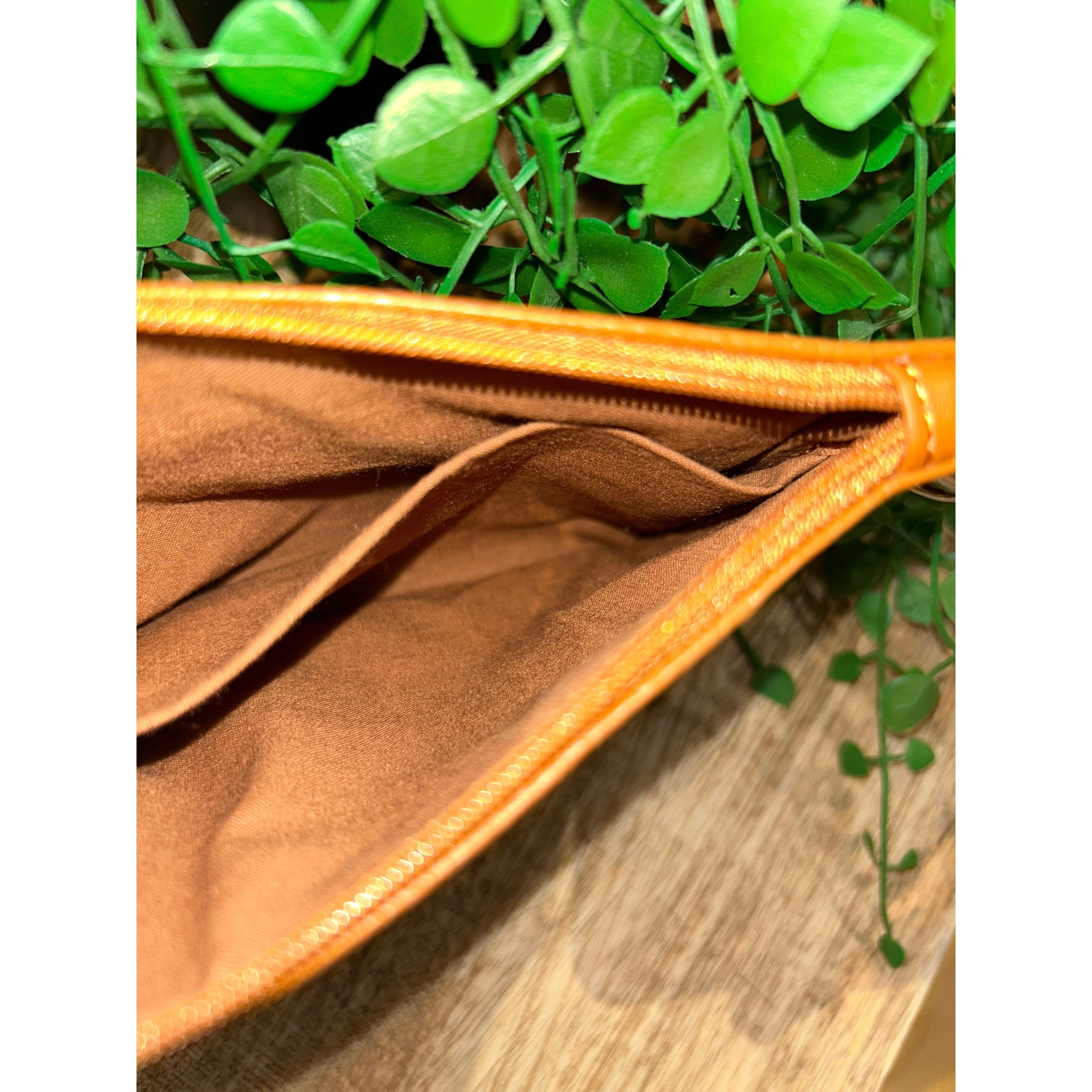 Midi Tan sized clutch