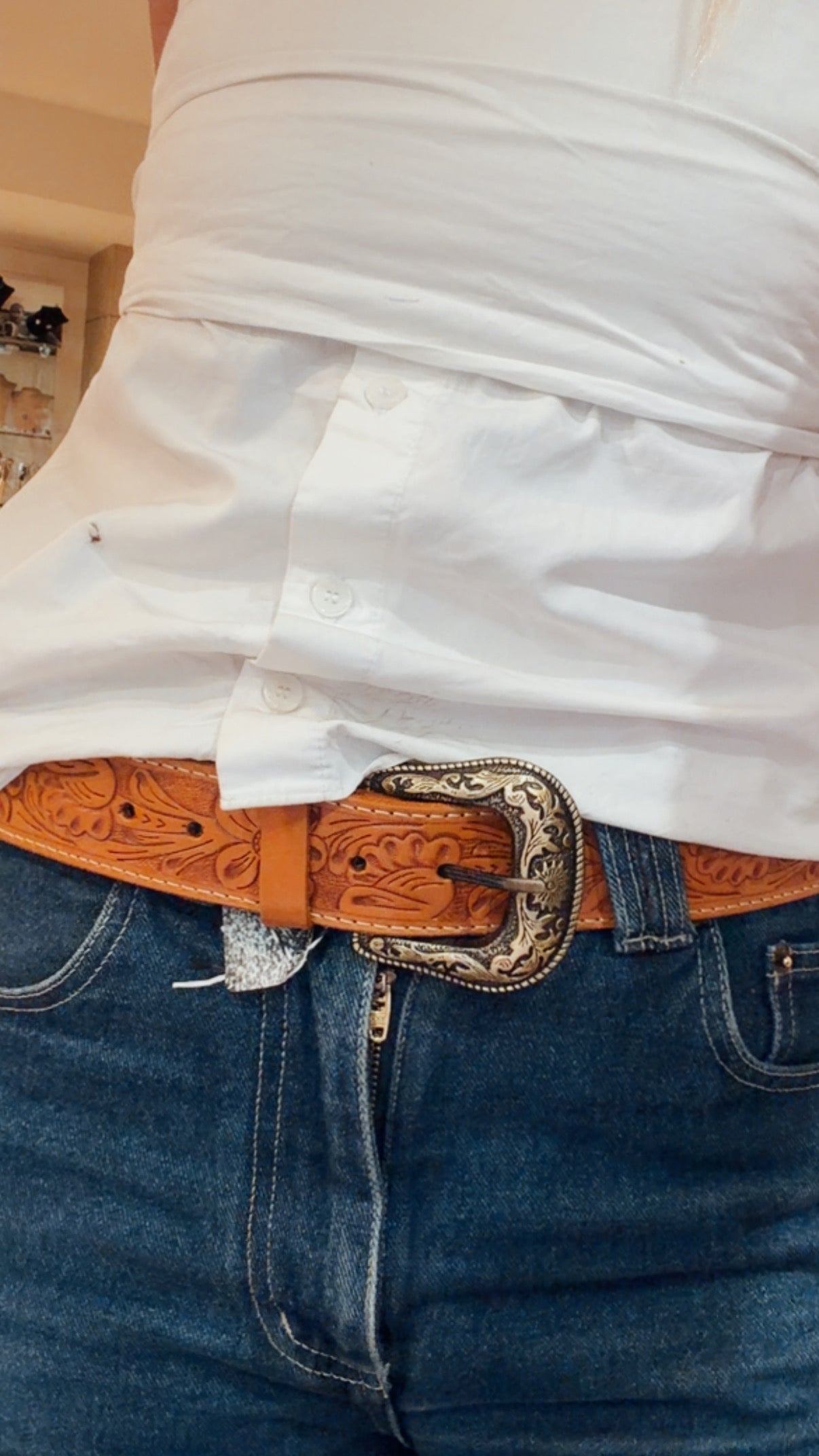 Tan Tooled leather belt with removable buckle