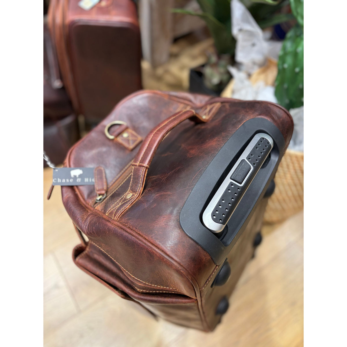 leather overnight Duffle with wheels Sandel
