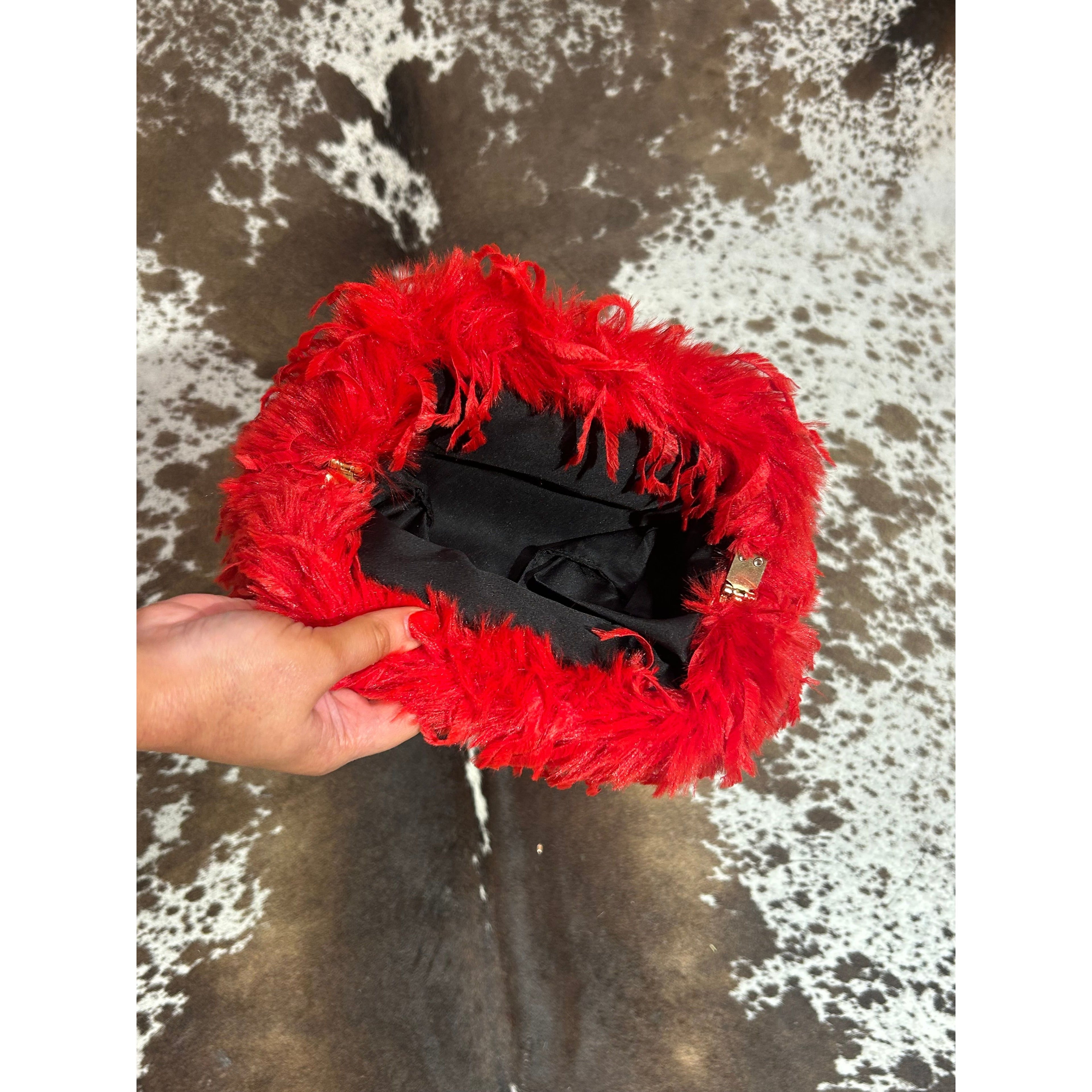 Feather clutch