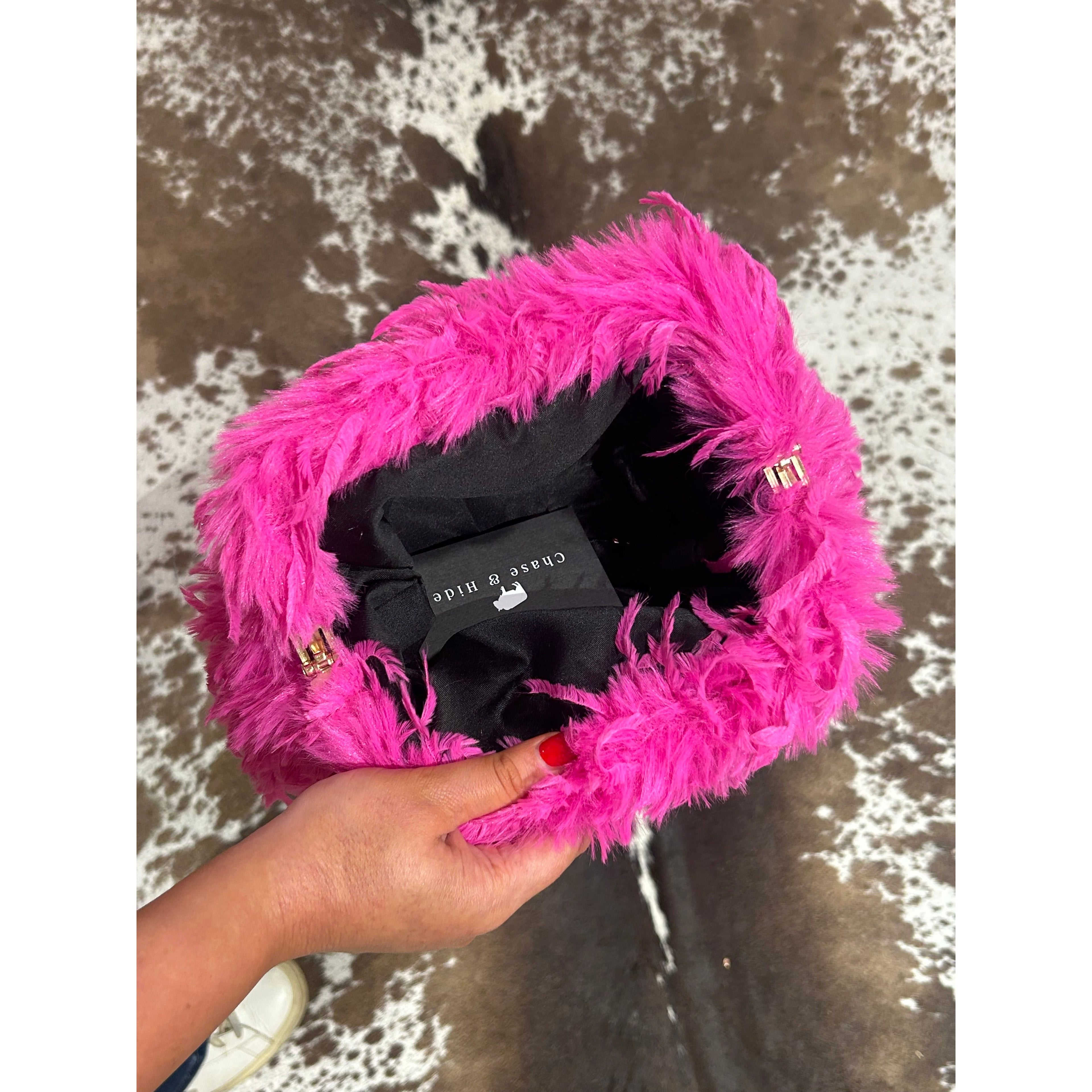 Feather clutch