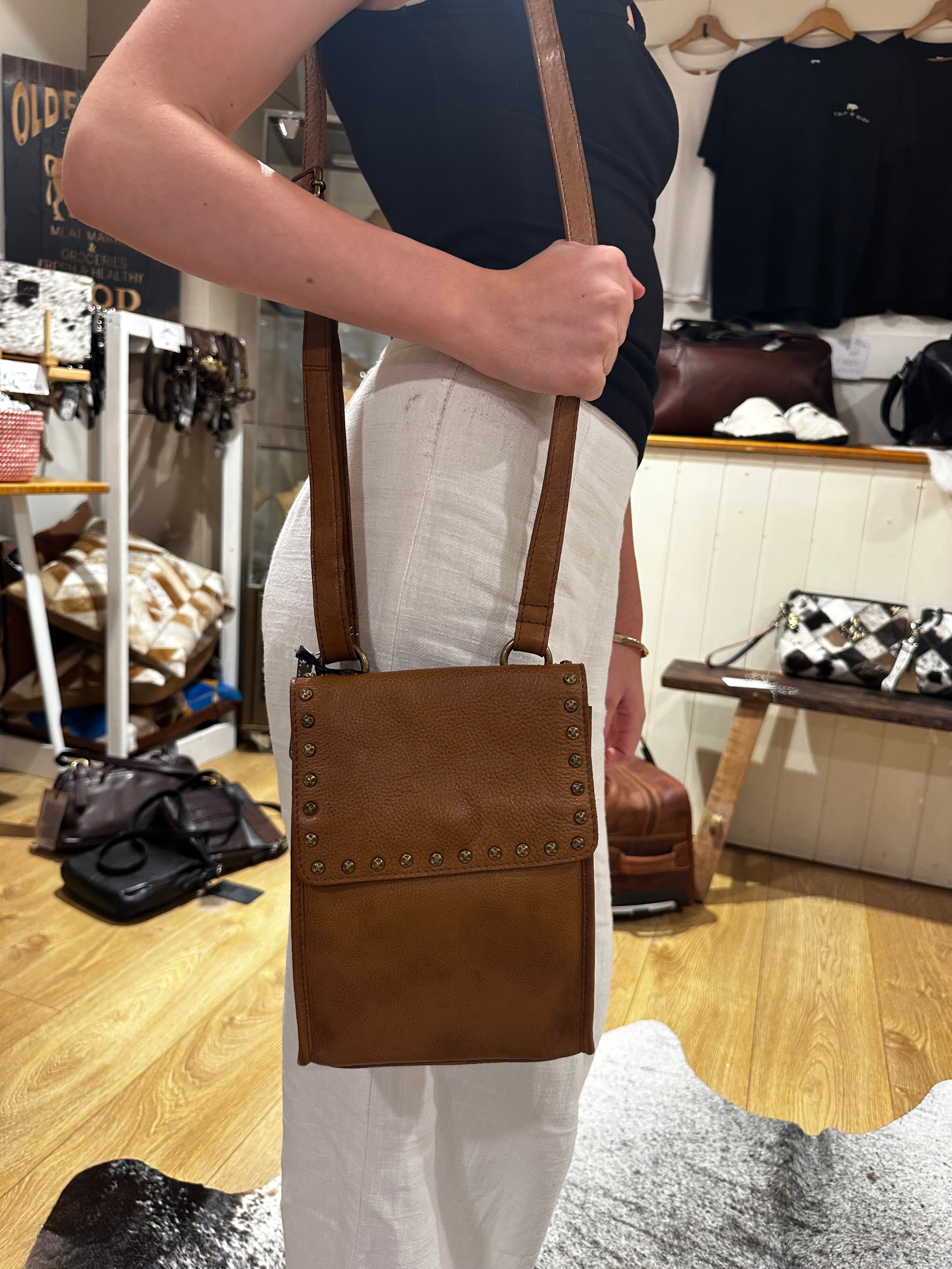 Leather shoulder/ cross body bag