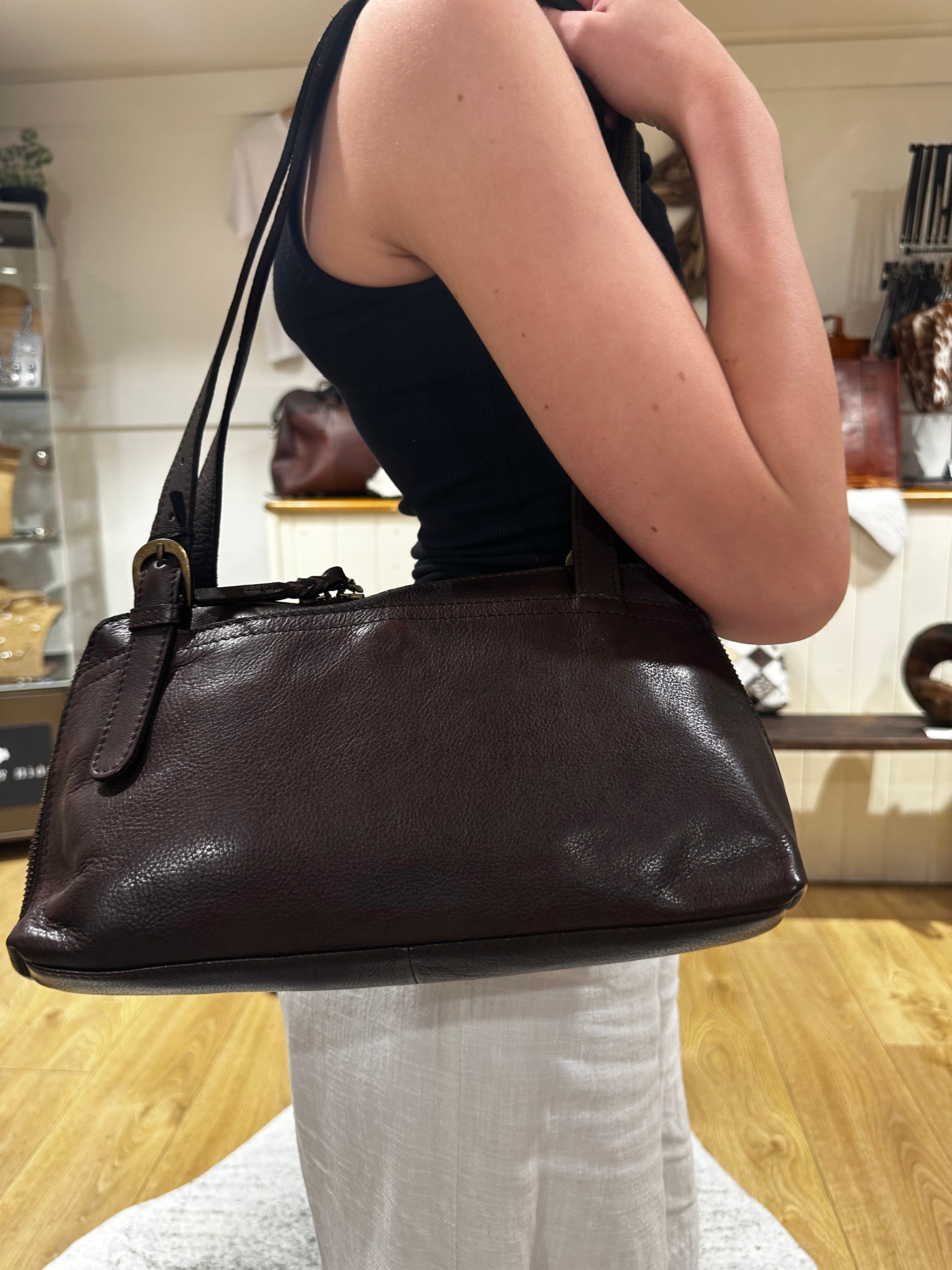 Chocolate leather shoulder handbag