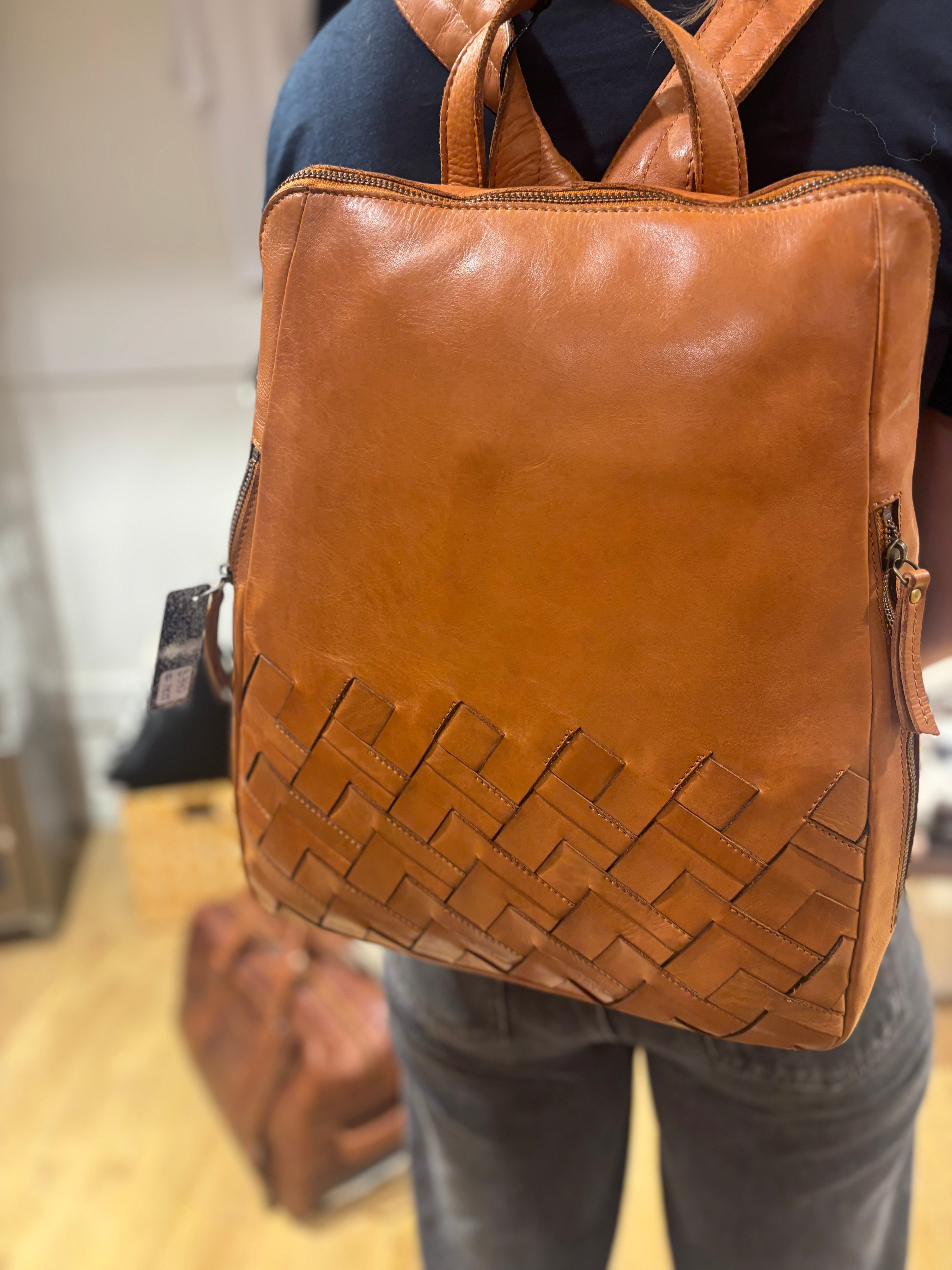Vintage Leather Multi Zip Comp Back Pack 7875