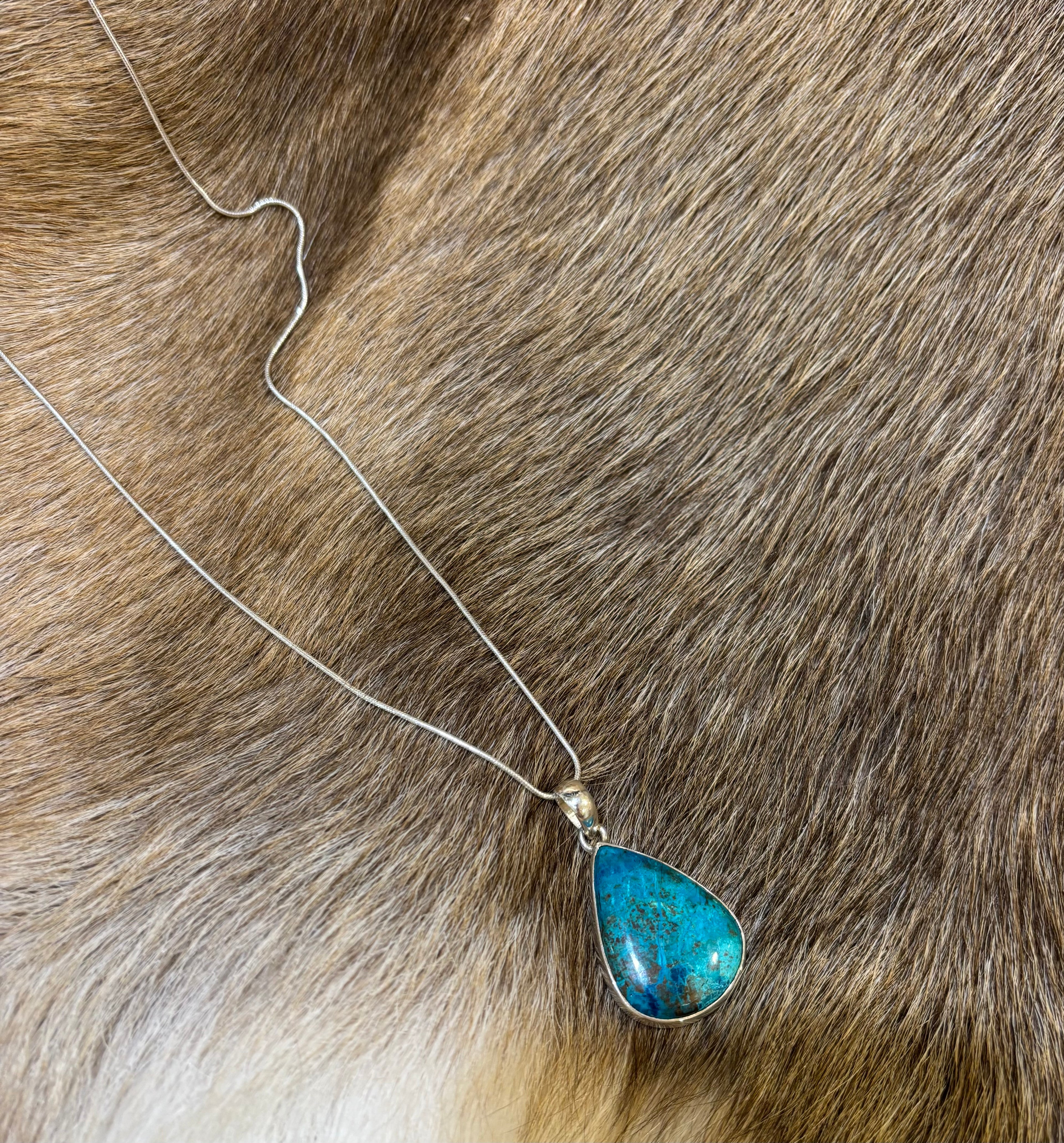Shattuckite Cabochon pendant necklace