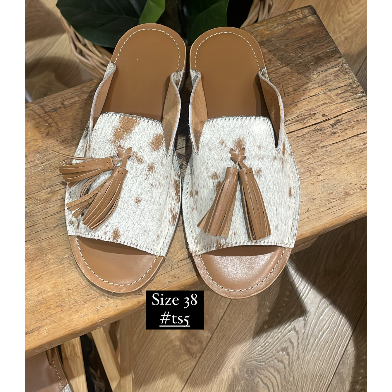 Hide Slide Shoes