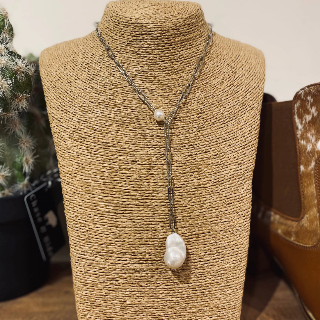 Freshwater and Baroque Pearls on silver Chain