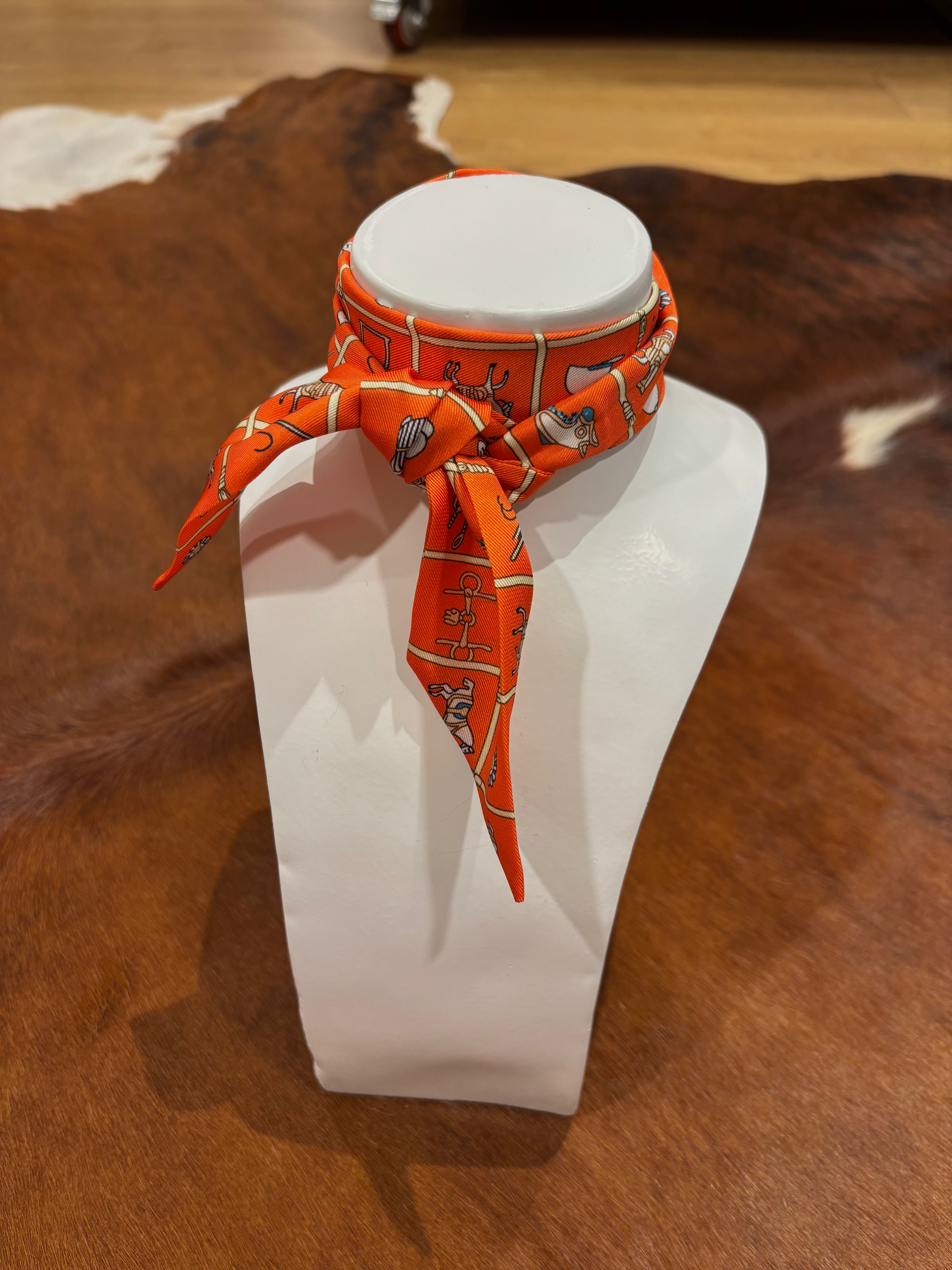 Neck Ties / Scarf / Twilly