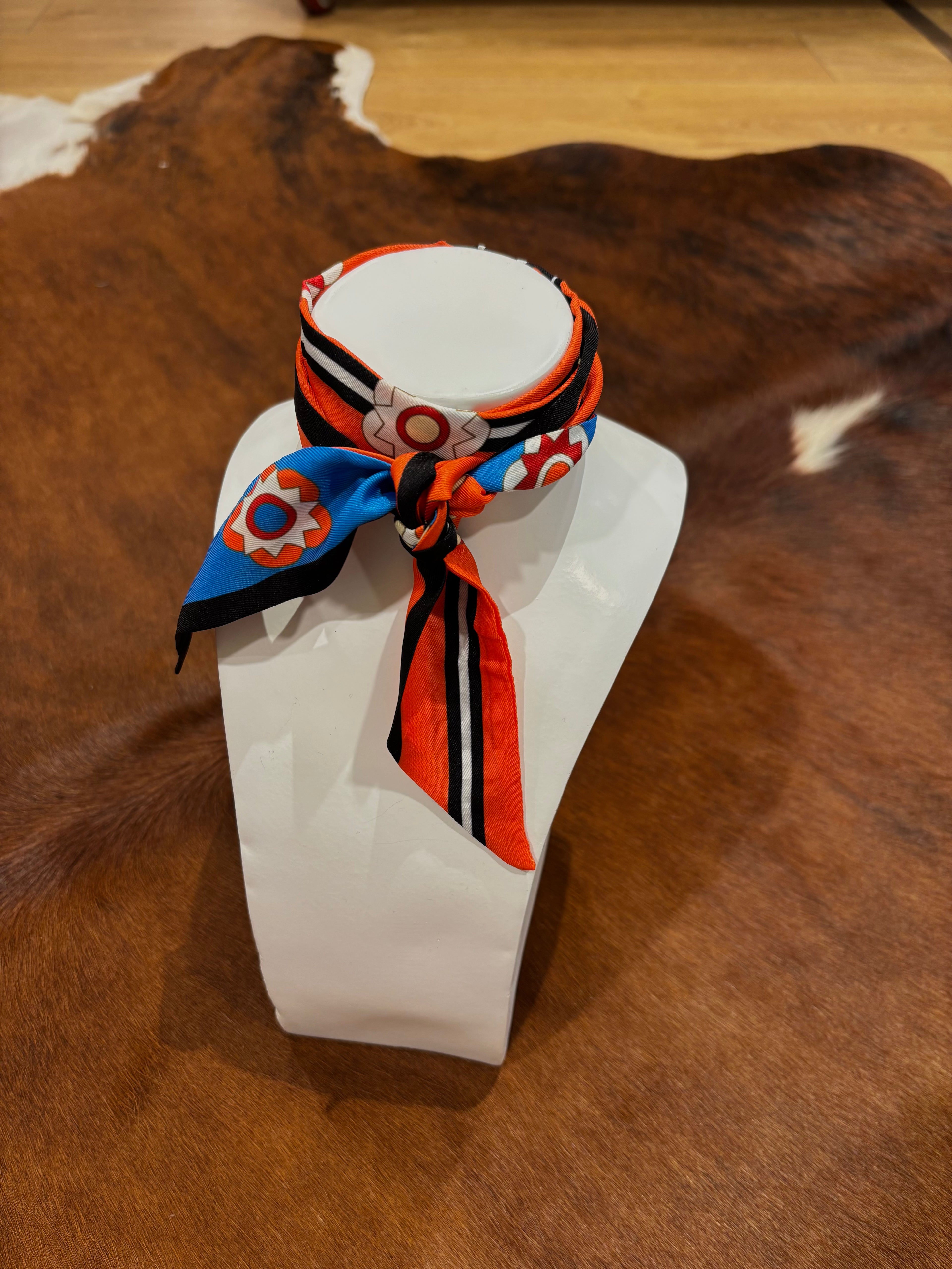 Neck Ties / Scarf / Twilly