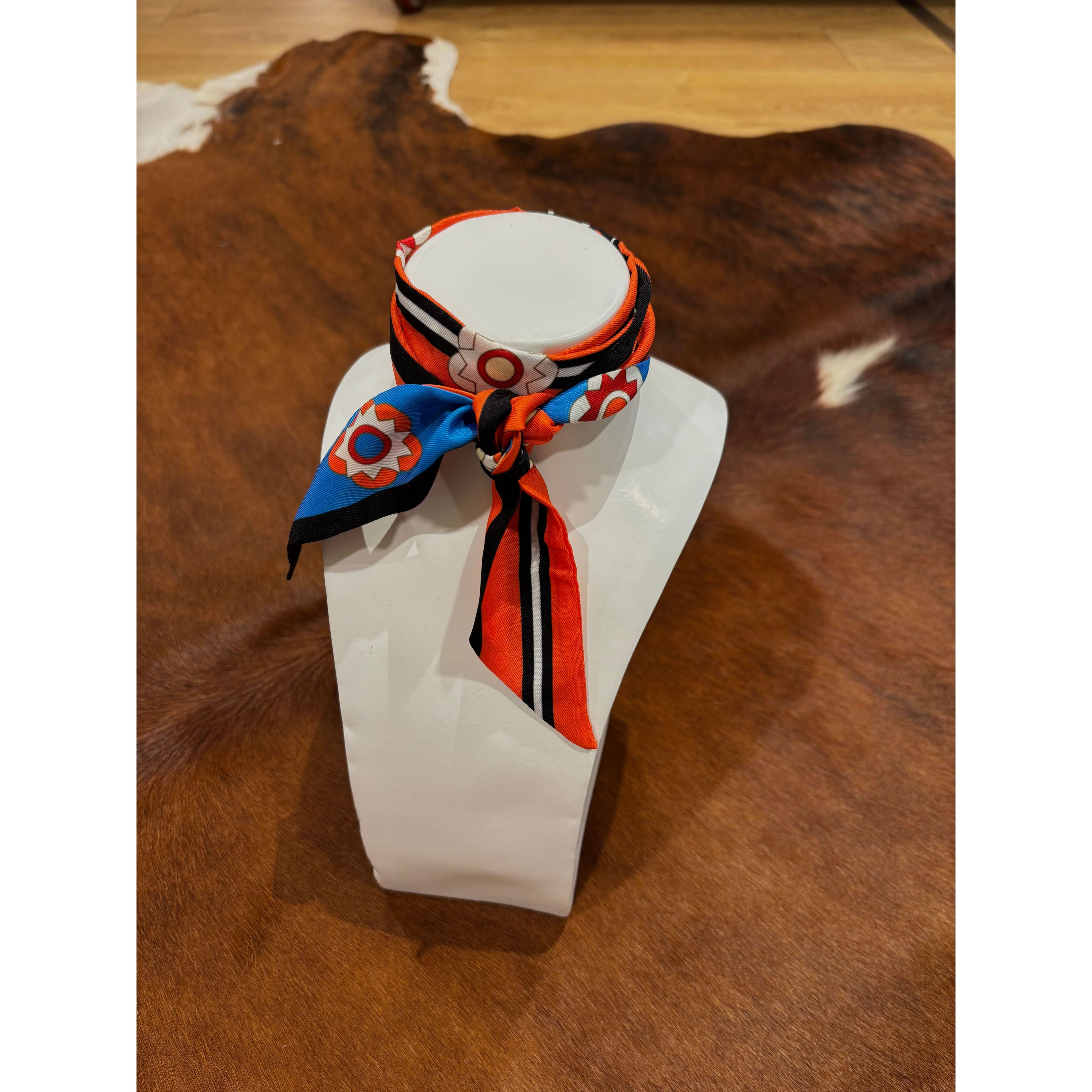 Neck Ties / Scarf / Twilly