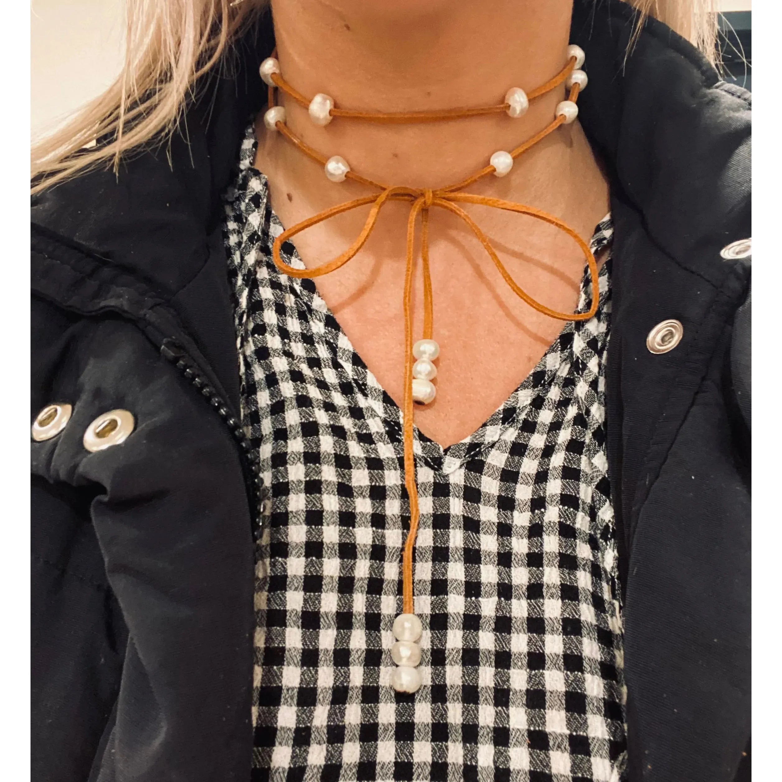 Pearl Lariat Tan