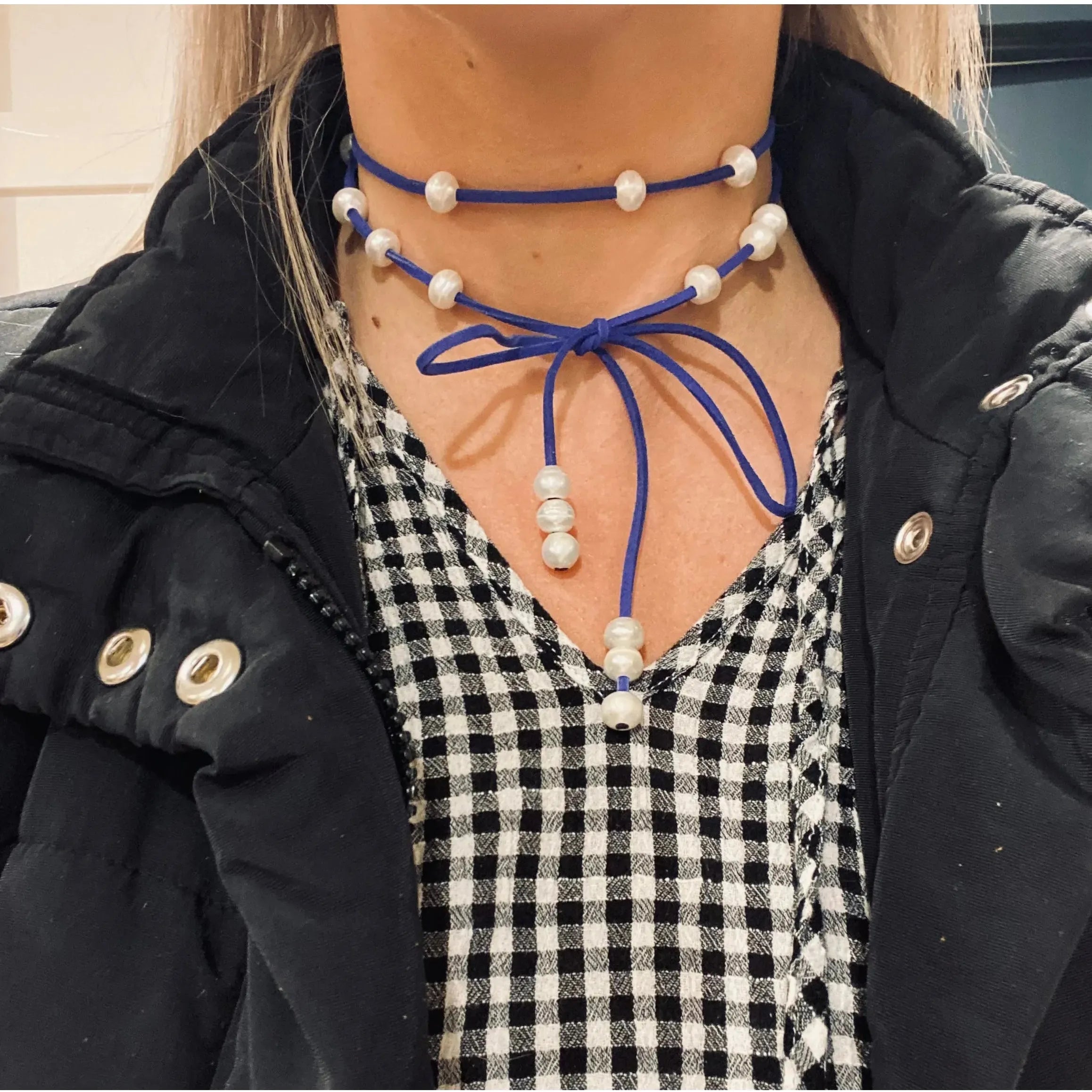 Pearl Lariat Dark Blue