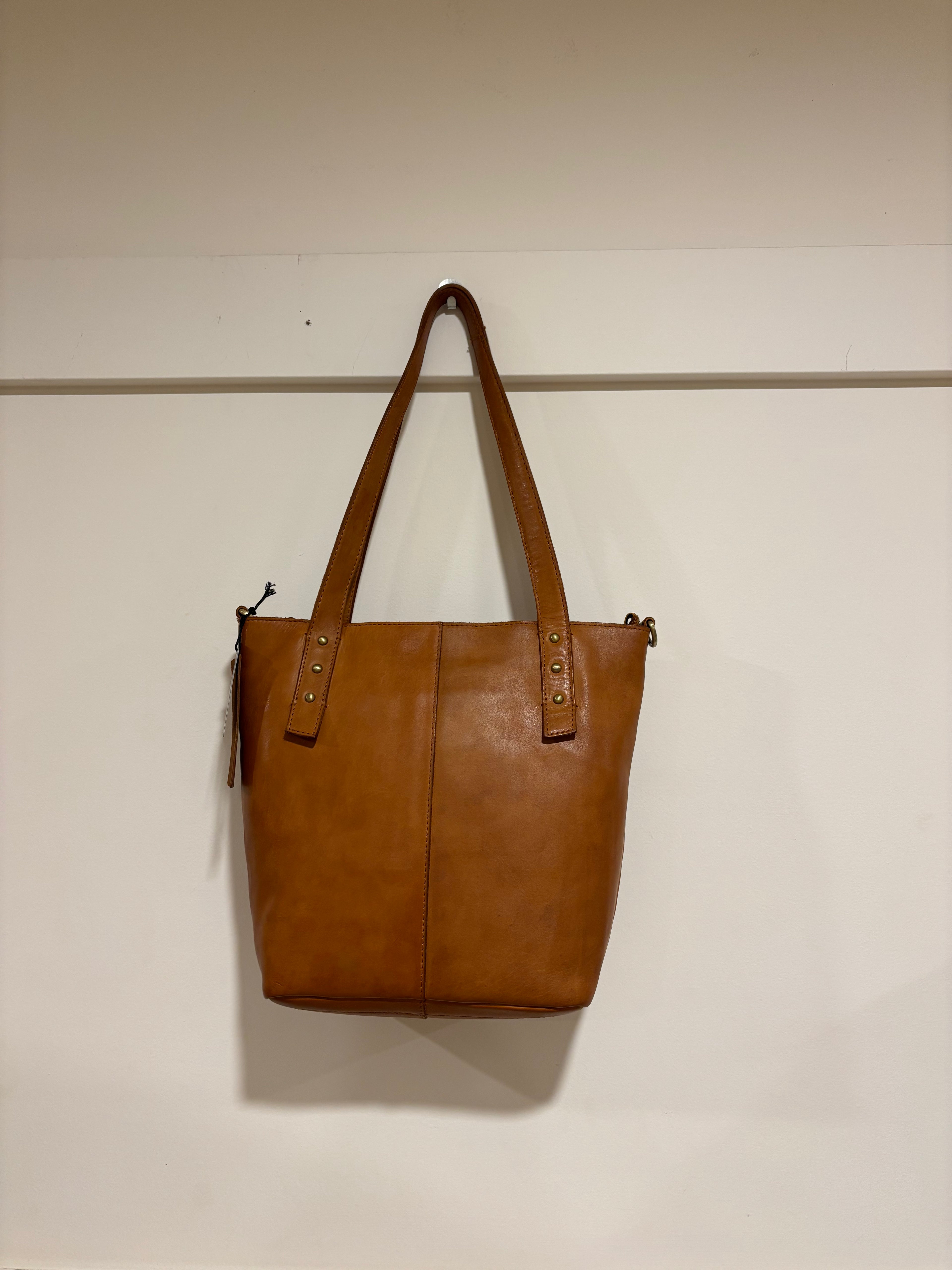 Tess Leather HandBag - 7878