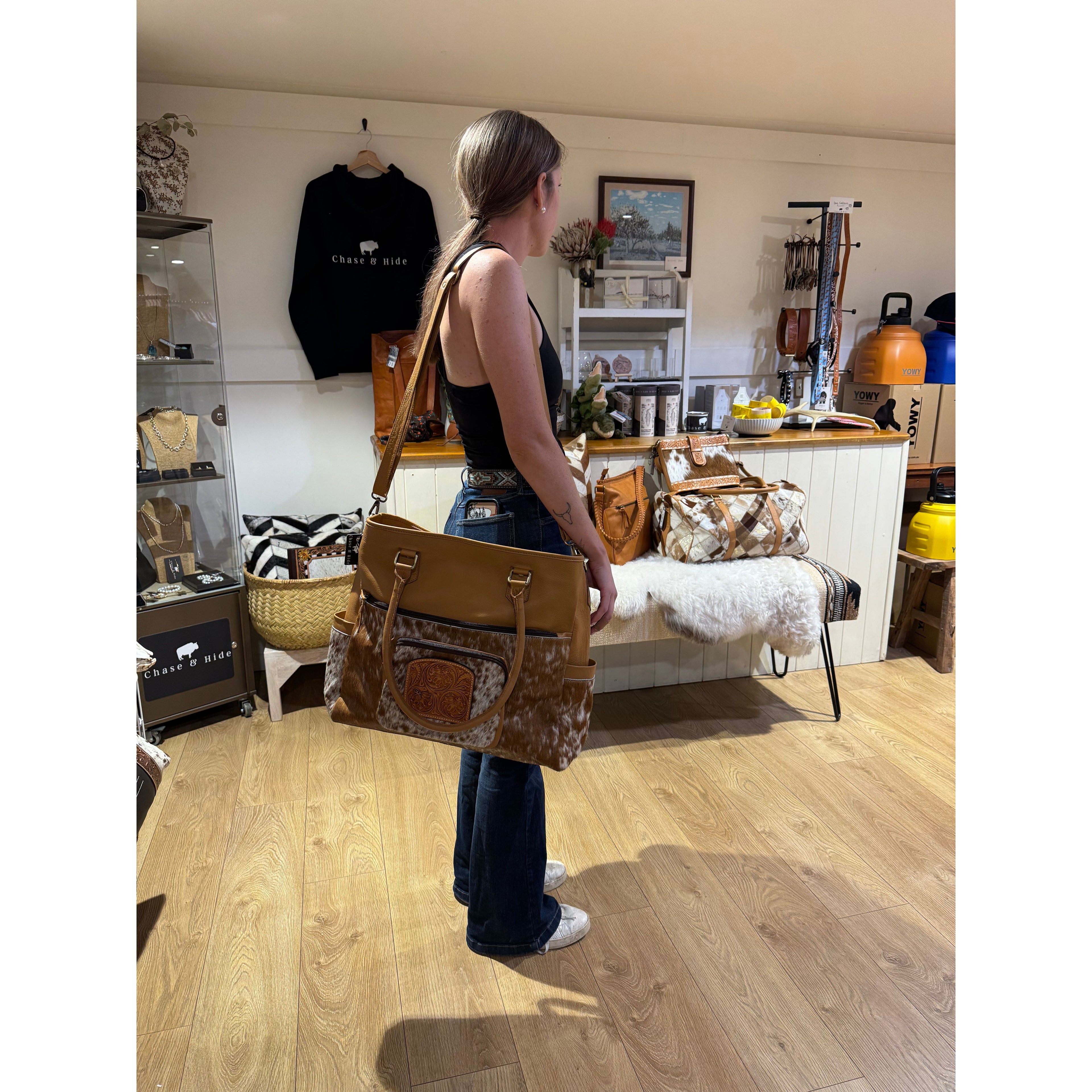 Cowhide and tooling leather nappy / Large Bag