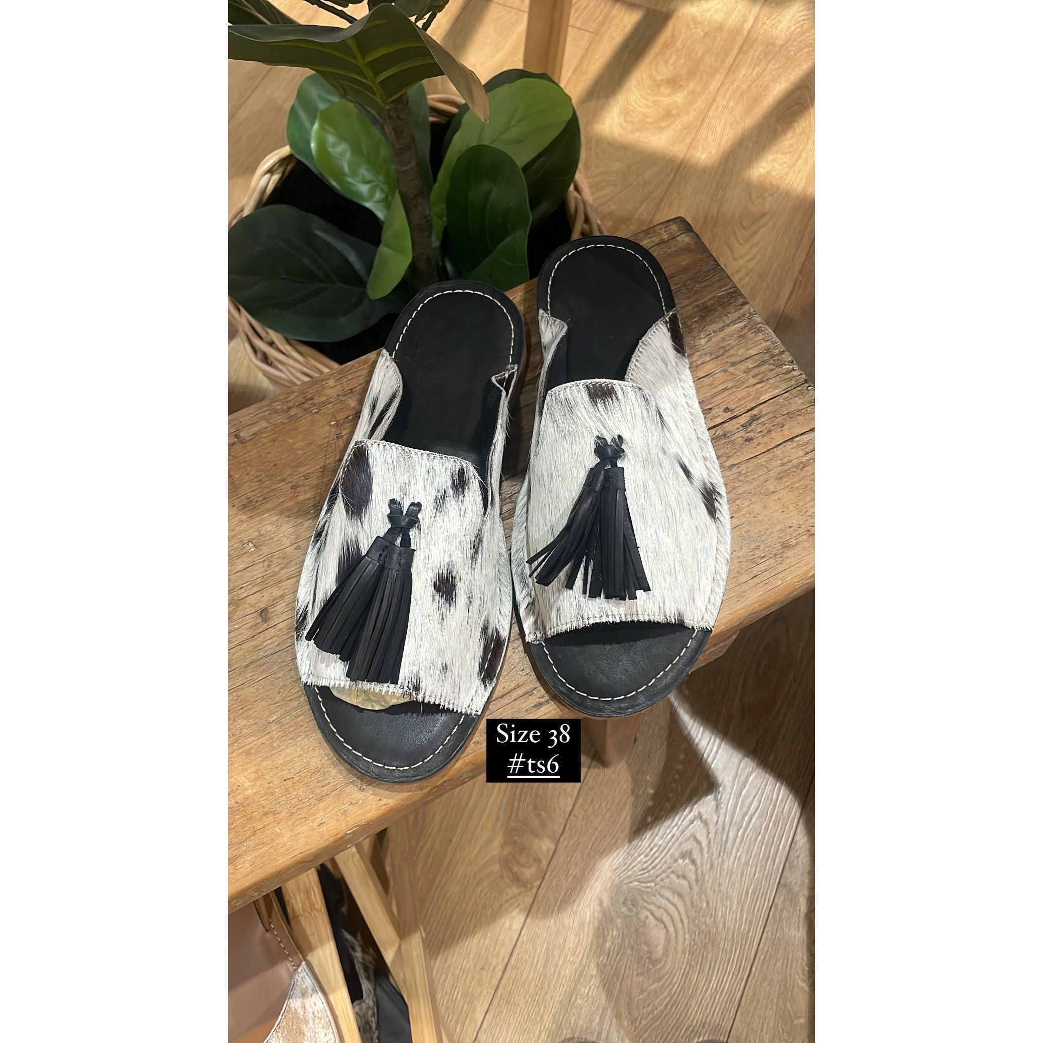 Hide Slide Shoes