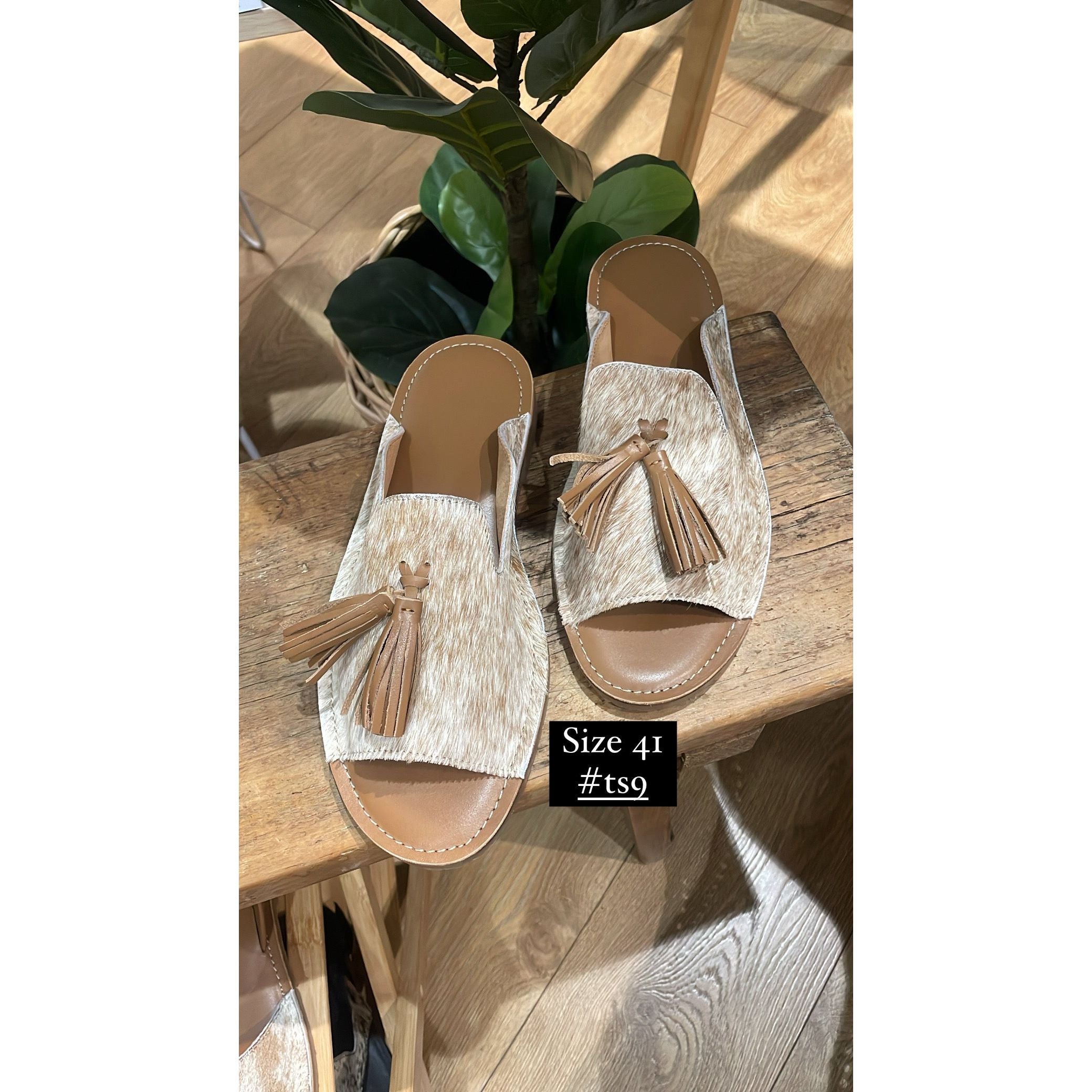 Hide Slide Shoes