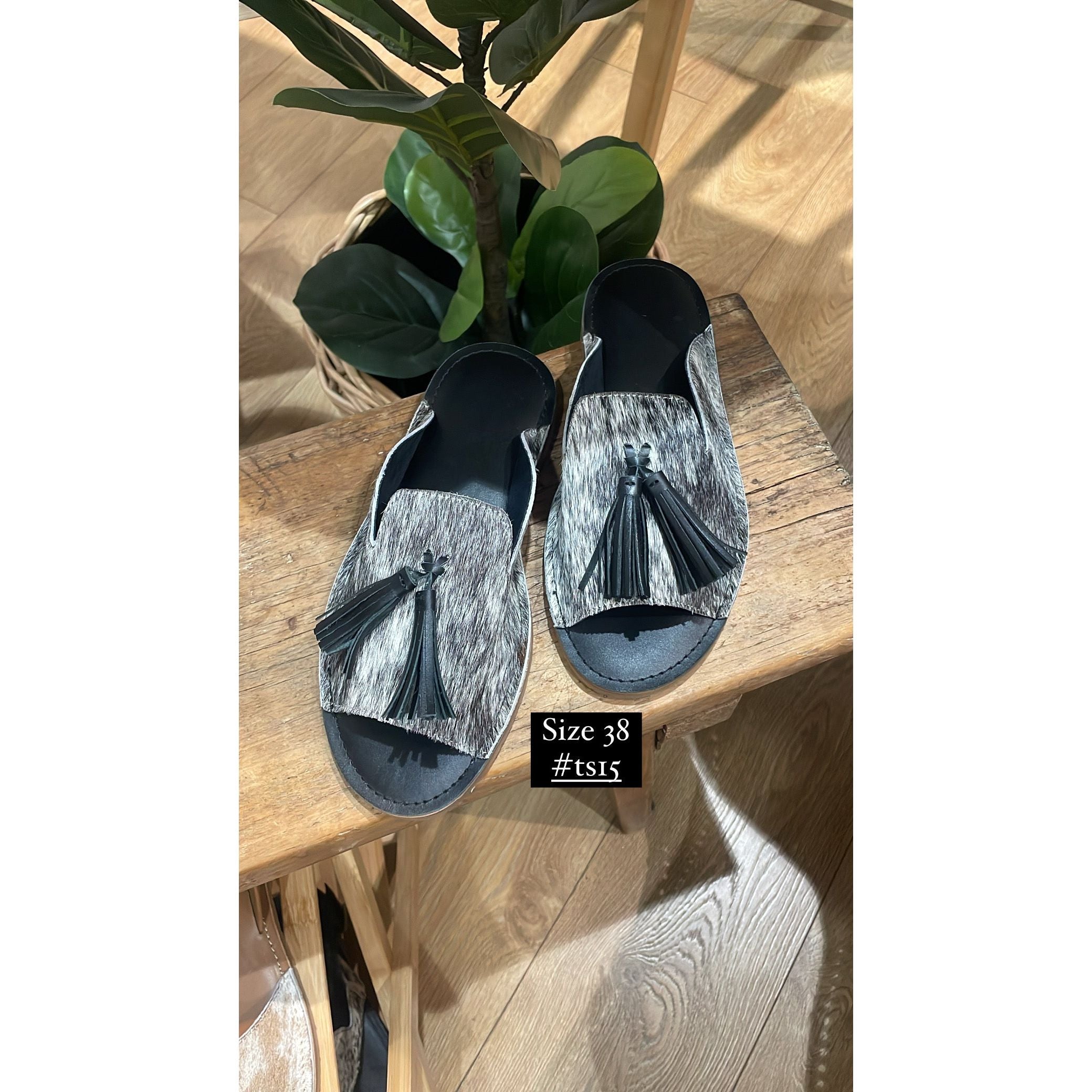Hide Slide Shoes