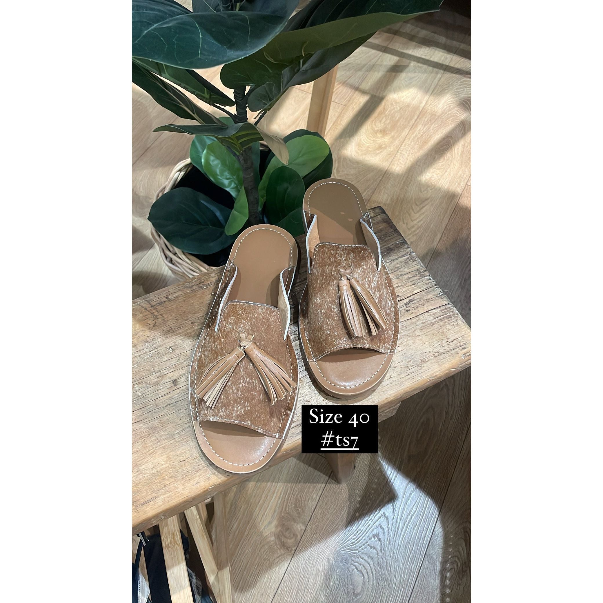Hide Slide Shoes