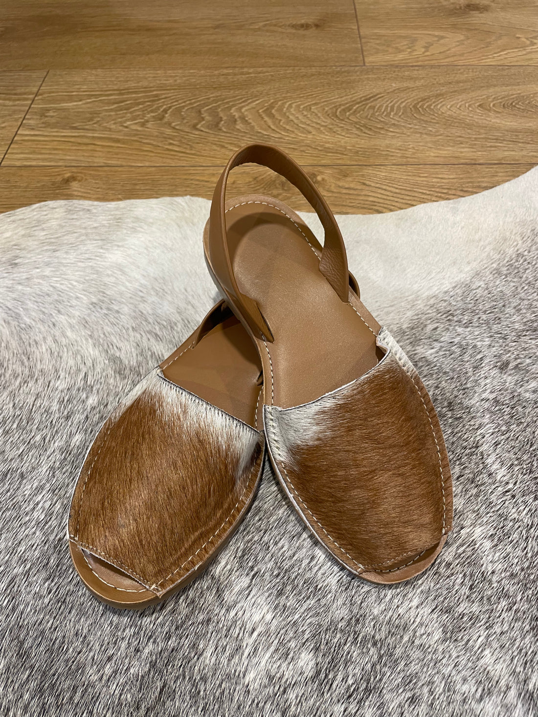 Cowhide Shoes Sling back 40