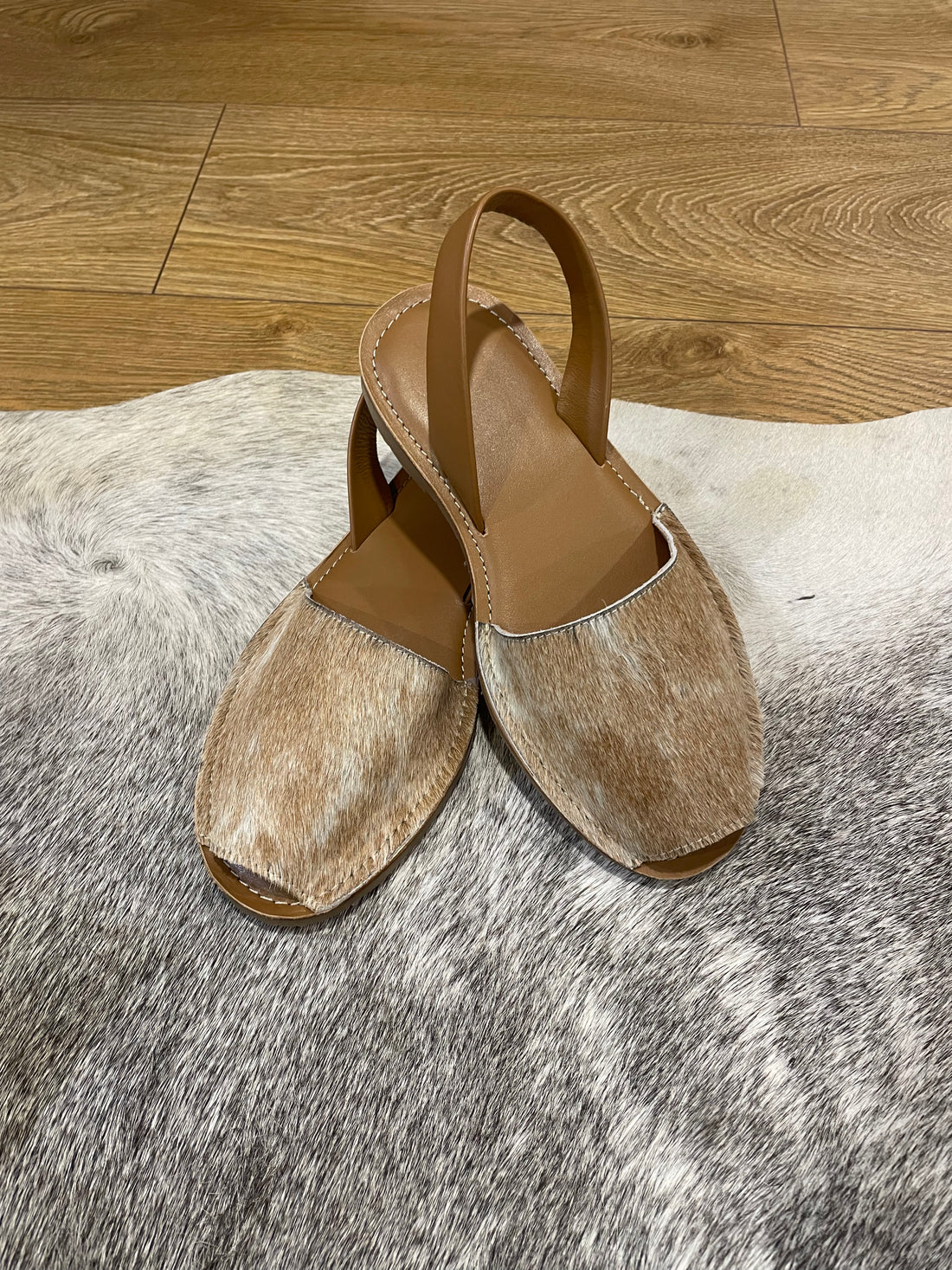 Cowhide Shoes Sling back 38