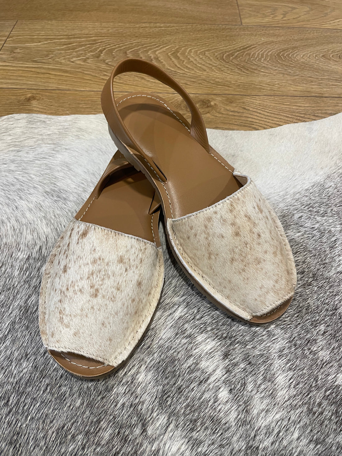 Cowhide Shoes Sling back 39