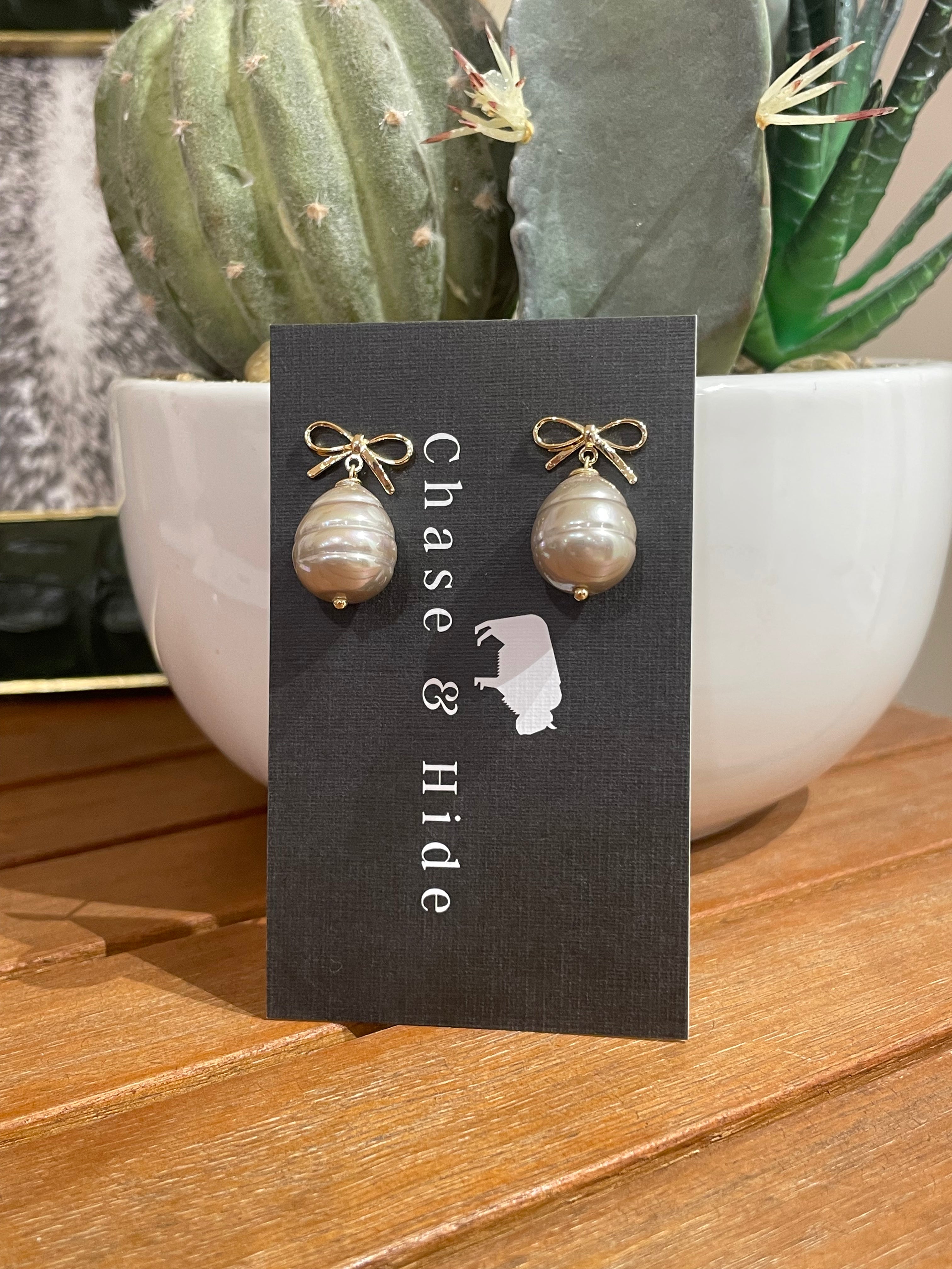 14k Gold plated bow stud and champagne Spanish faux pearl