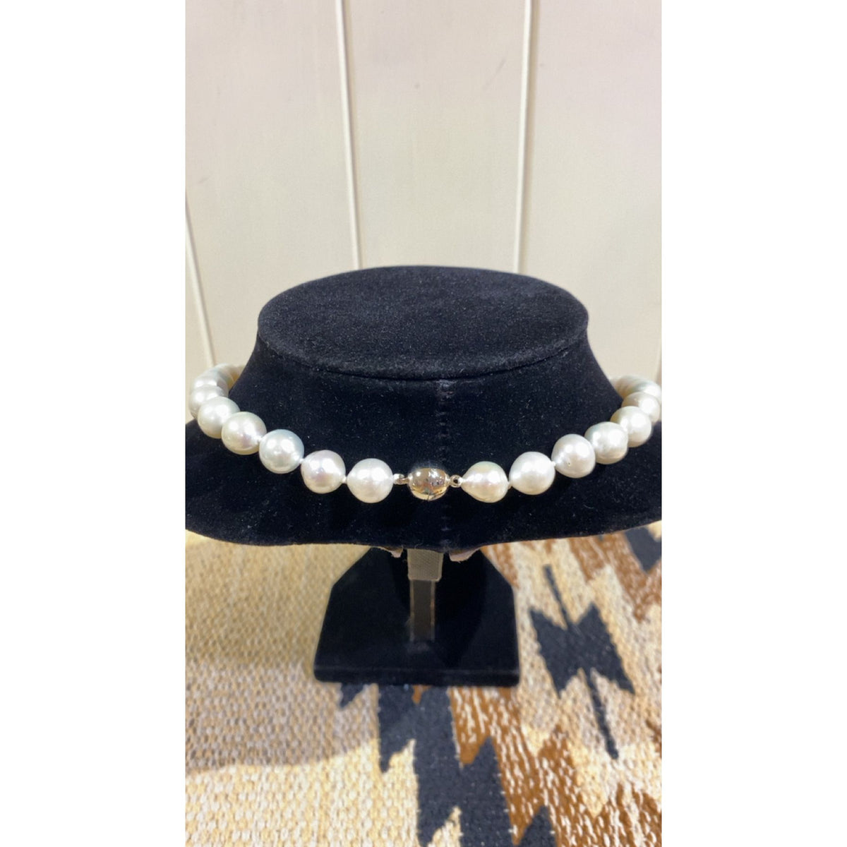 Baroque round freshwater pearl necklace