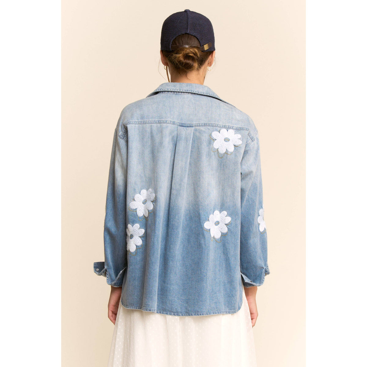 FLOWER EMBROIDERED BUTTON FRONT WASH DENIM SHIRT