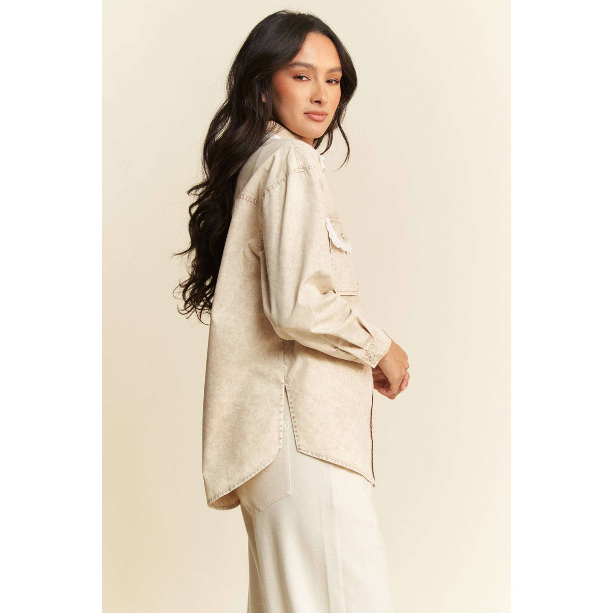 LIGHTWEIGHT WASHED LACE EDGE WAFFLE KNIT SHIRT