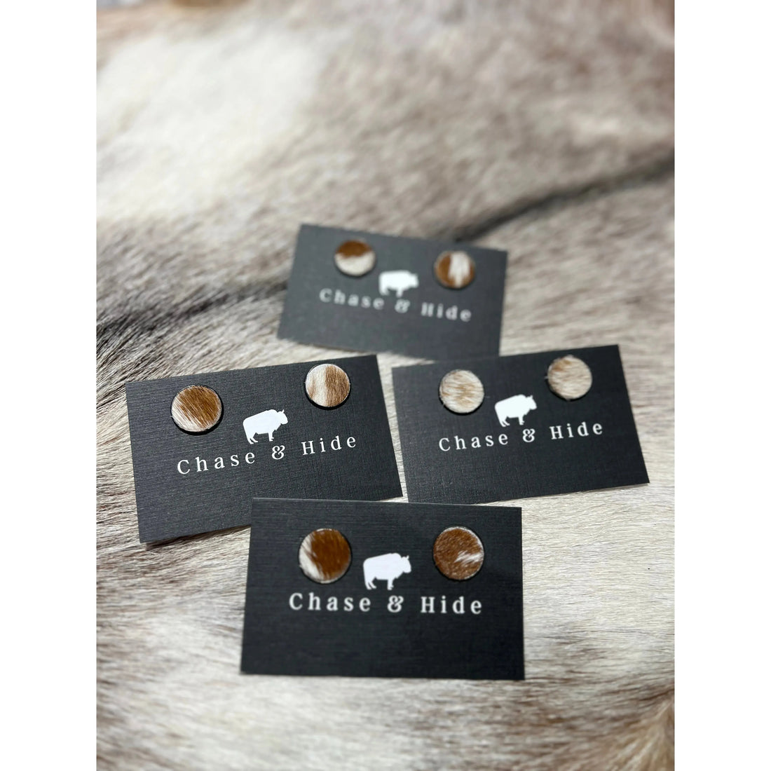 16mm Tan and White hide Studs